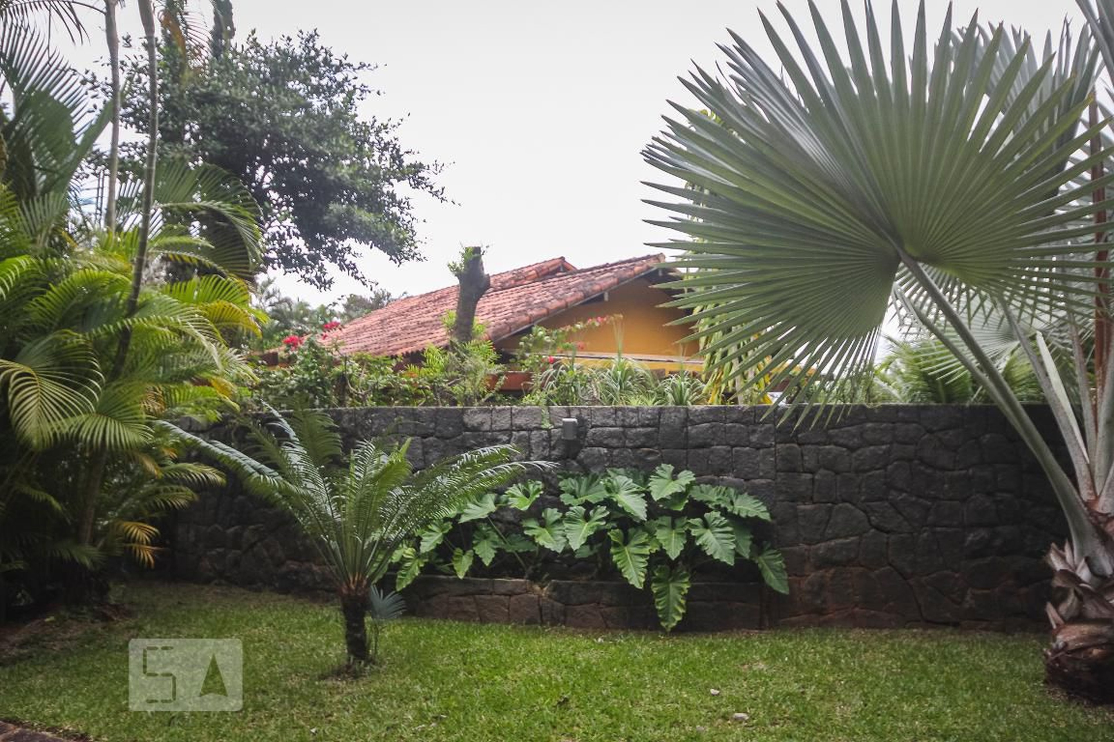 Fachada Condomínio em Romão Cortes de Lacerda, 341