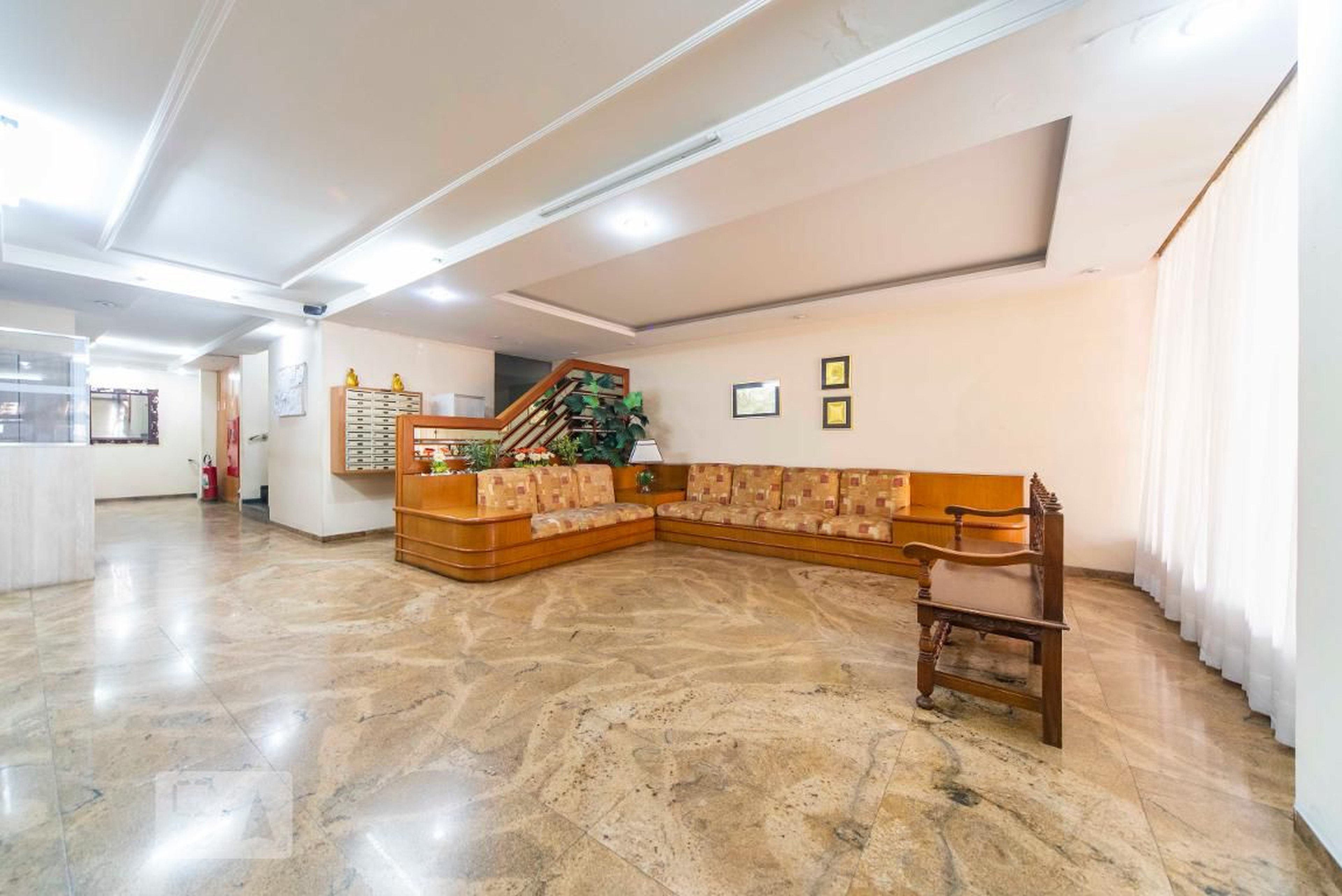 Hall de Entrada Condomínio em Rua Gertrúdes de Lima, 152