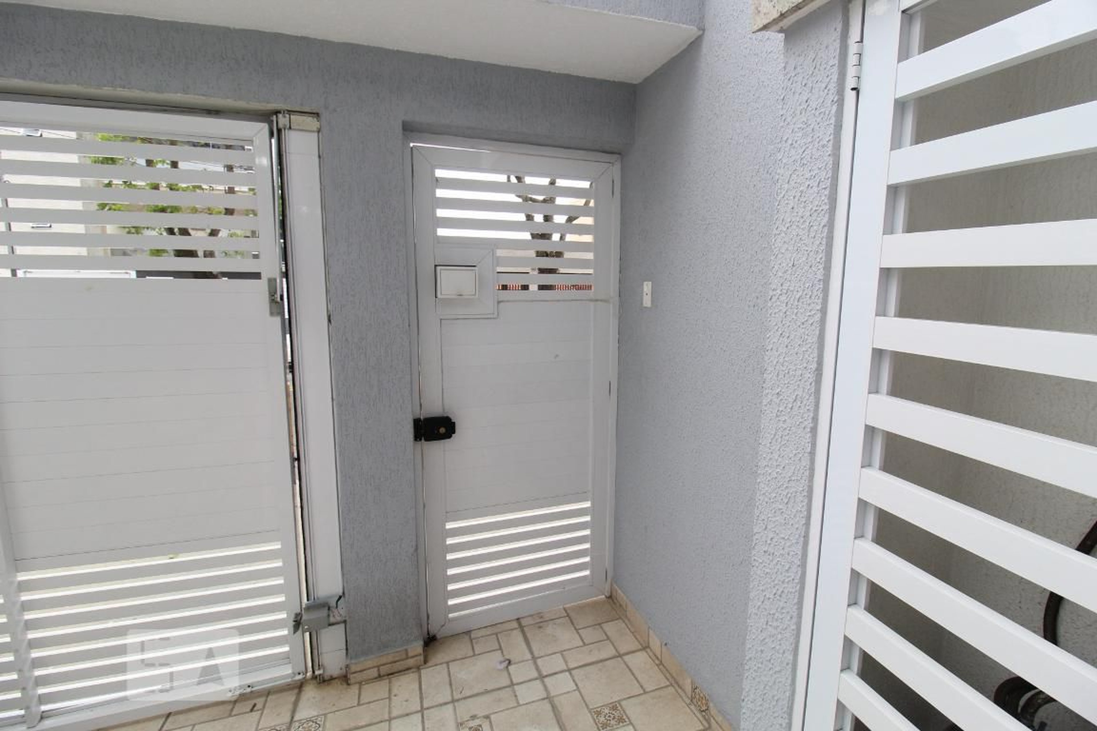 Entrada social - null