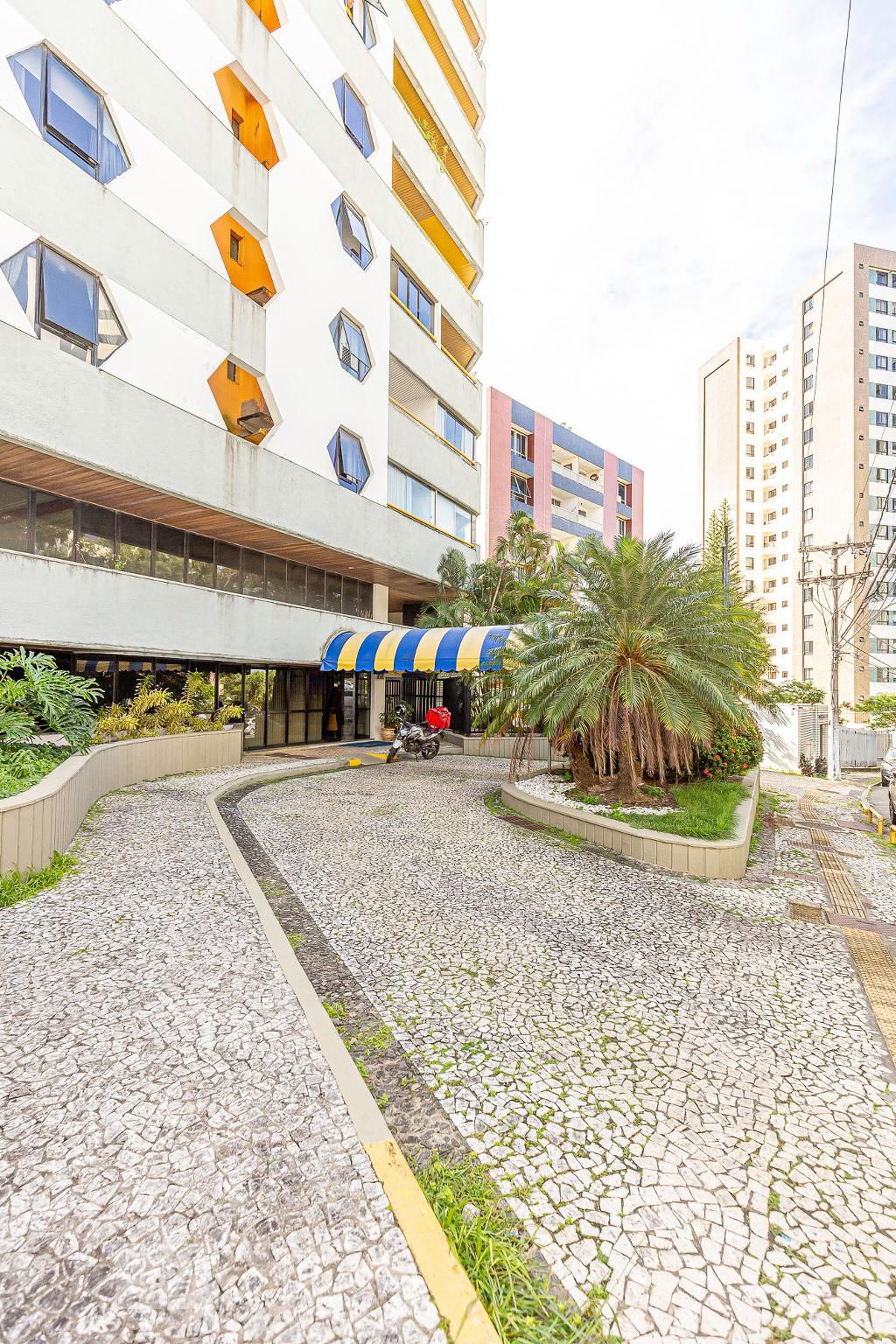 Fachada do Condomínio Condomínio Palais Versailles