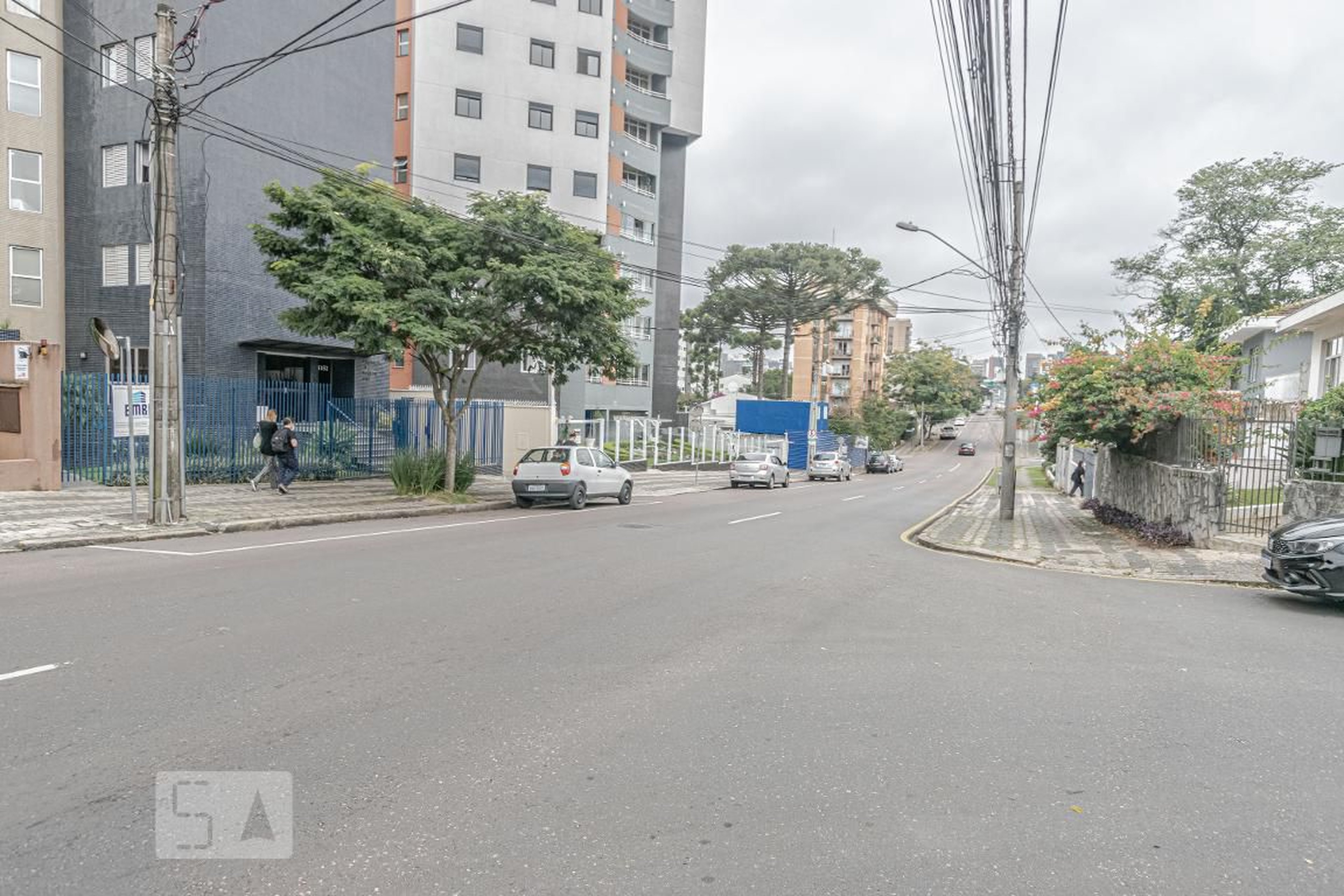 Fachada Condomínio em Rua Francisco Rocha, 1152