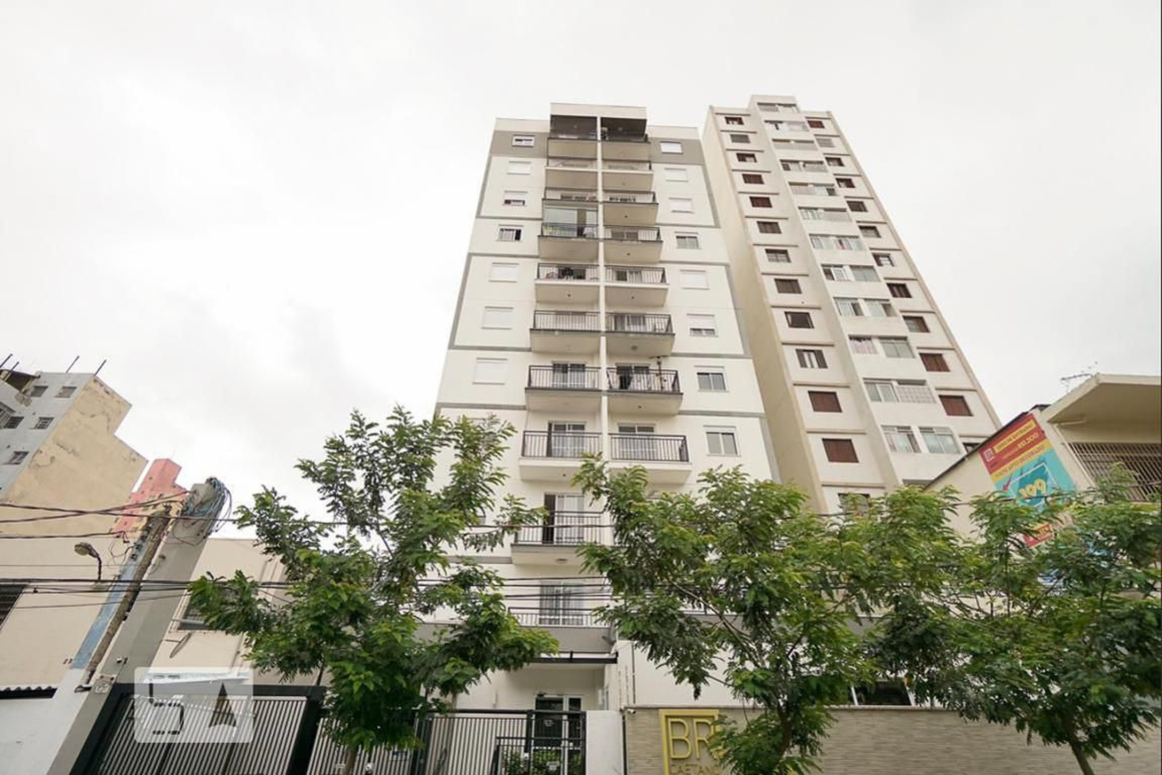 Fachada Condomínio em Rua João Caetano Pinto, 1