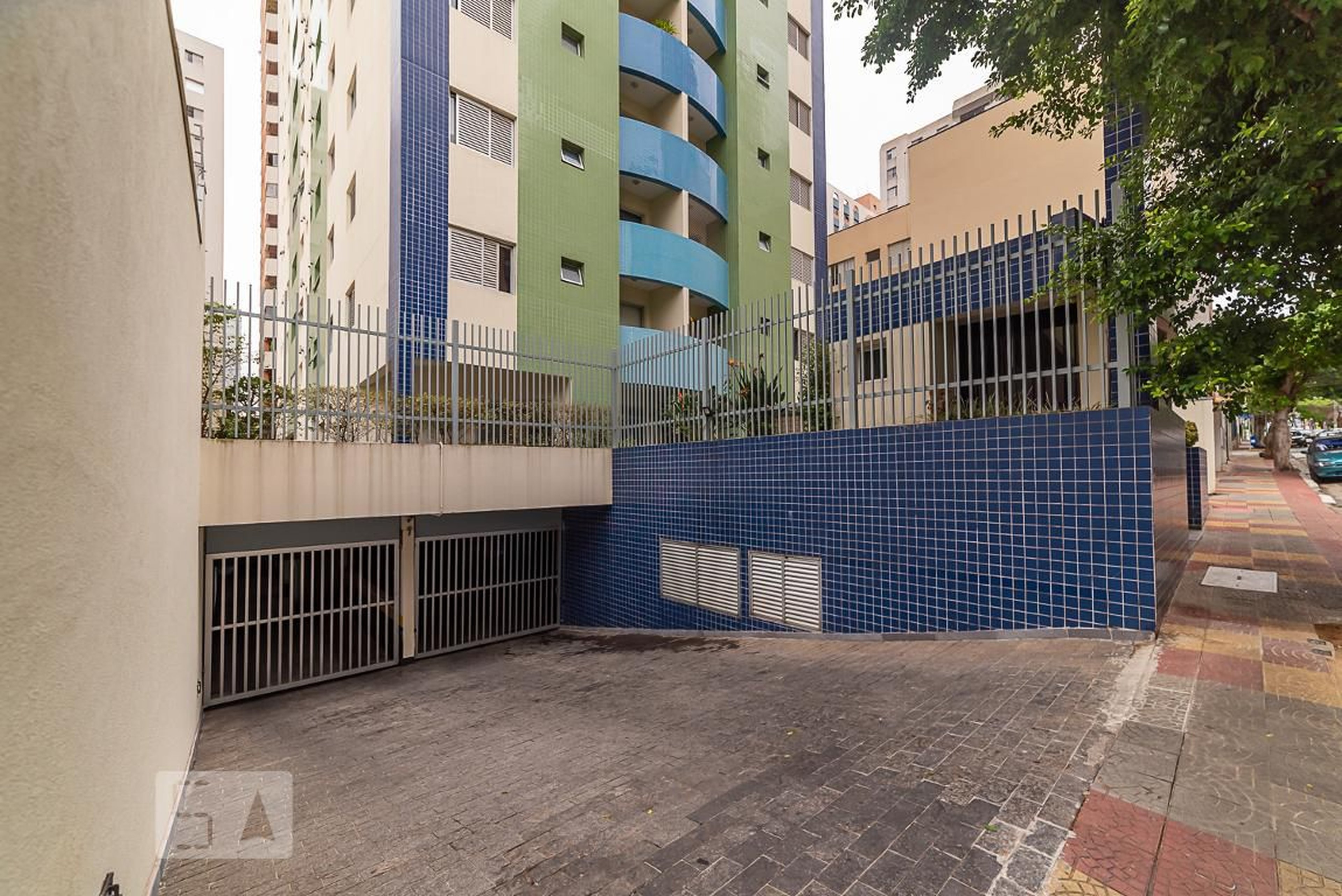 Fachada do Condomínio Condomínio Monte Rey