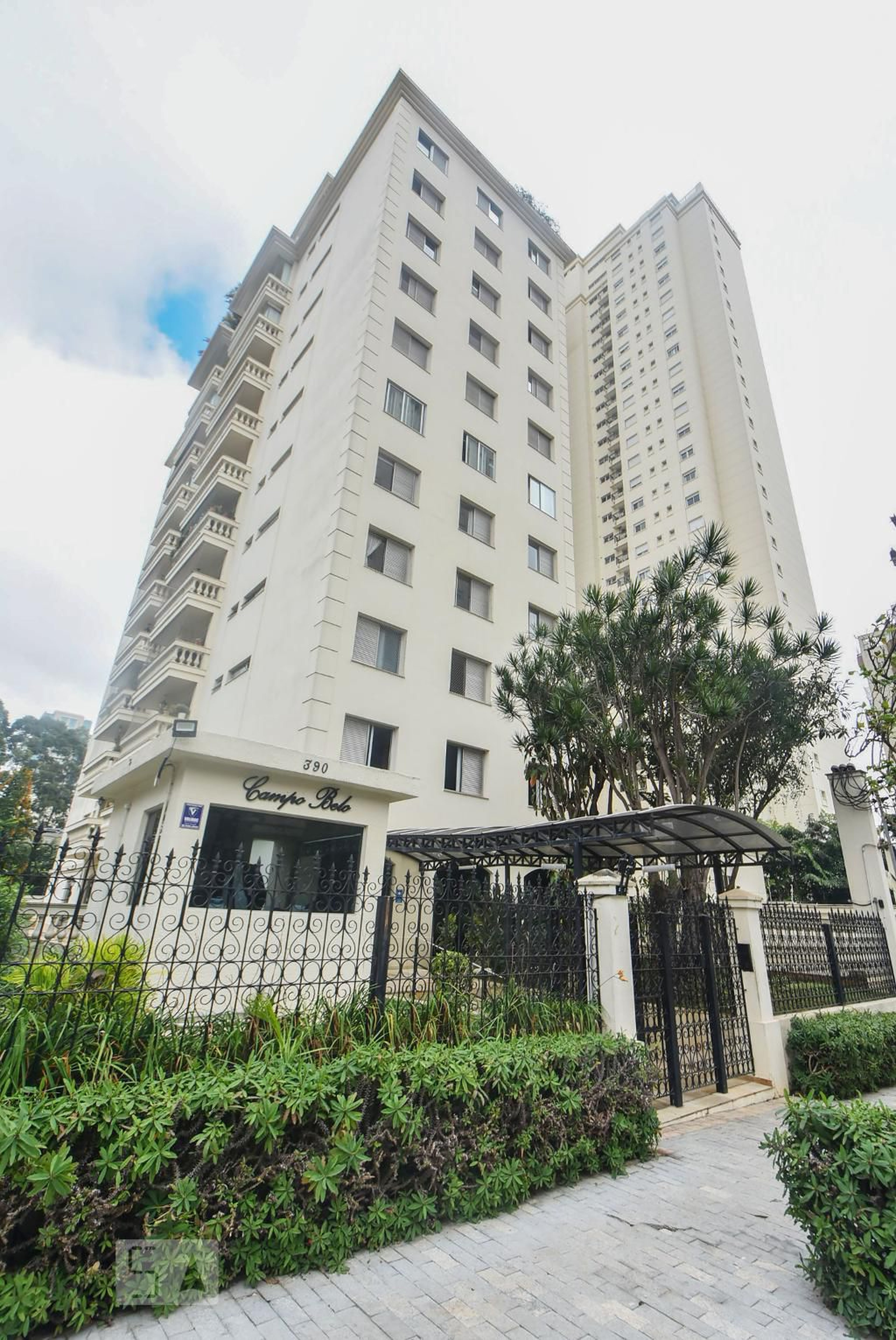 Prédio Condomínio Campo Belo