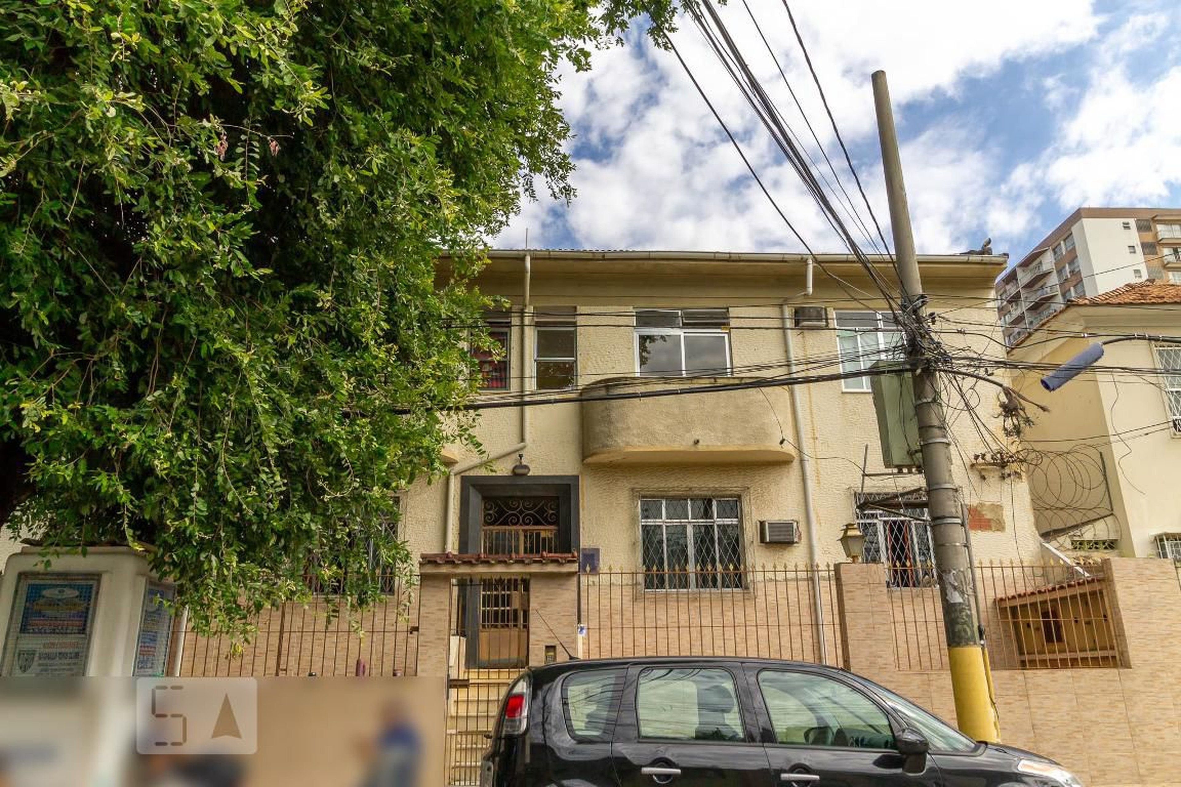 Fachada Condomínio em Rua Miguel Cervantes, 675