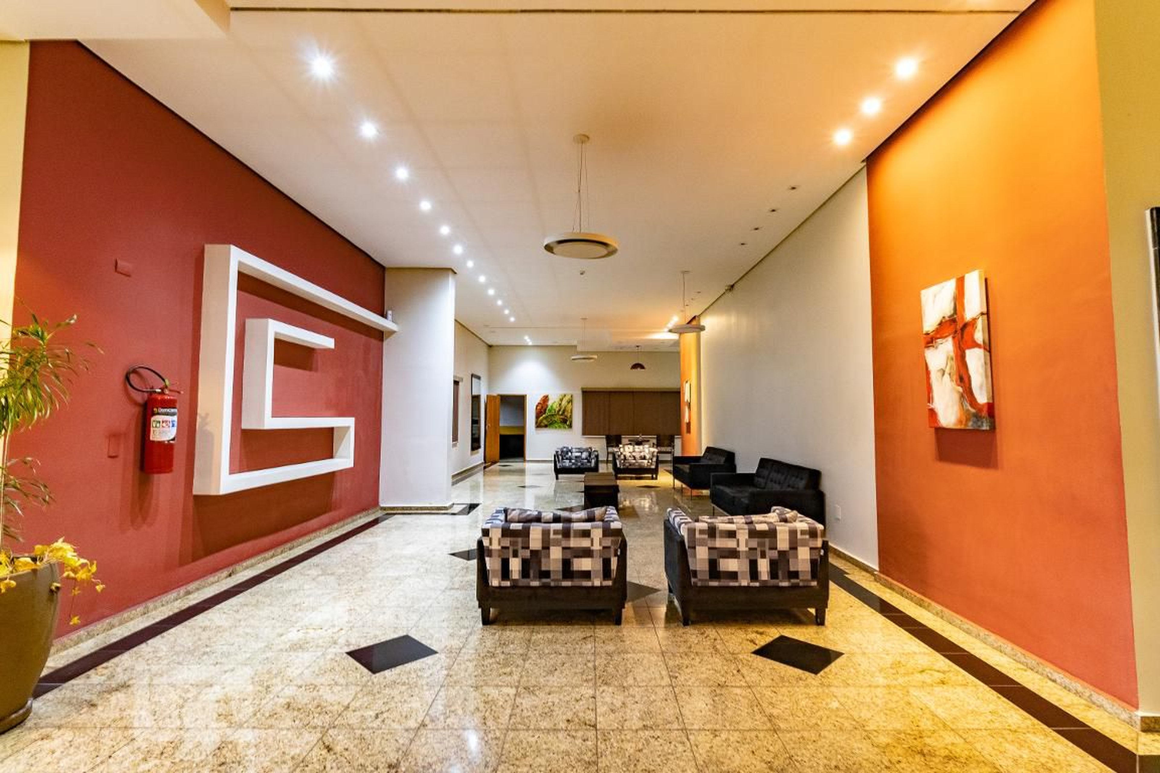 Hall de Entrada - Piazza Strauss