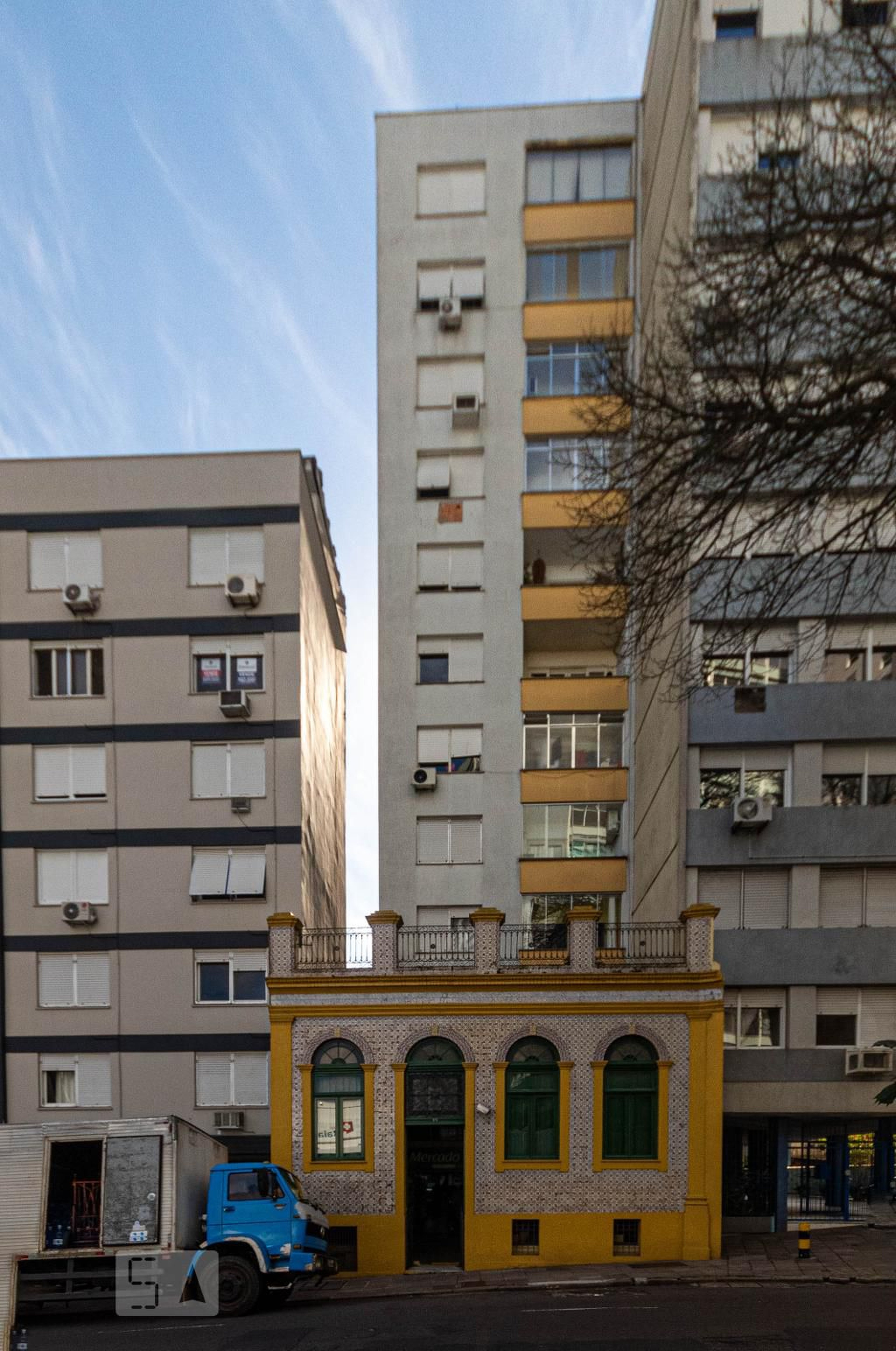 Fachada do Condomínio Condomínio Porto Alegre Antigo
