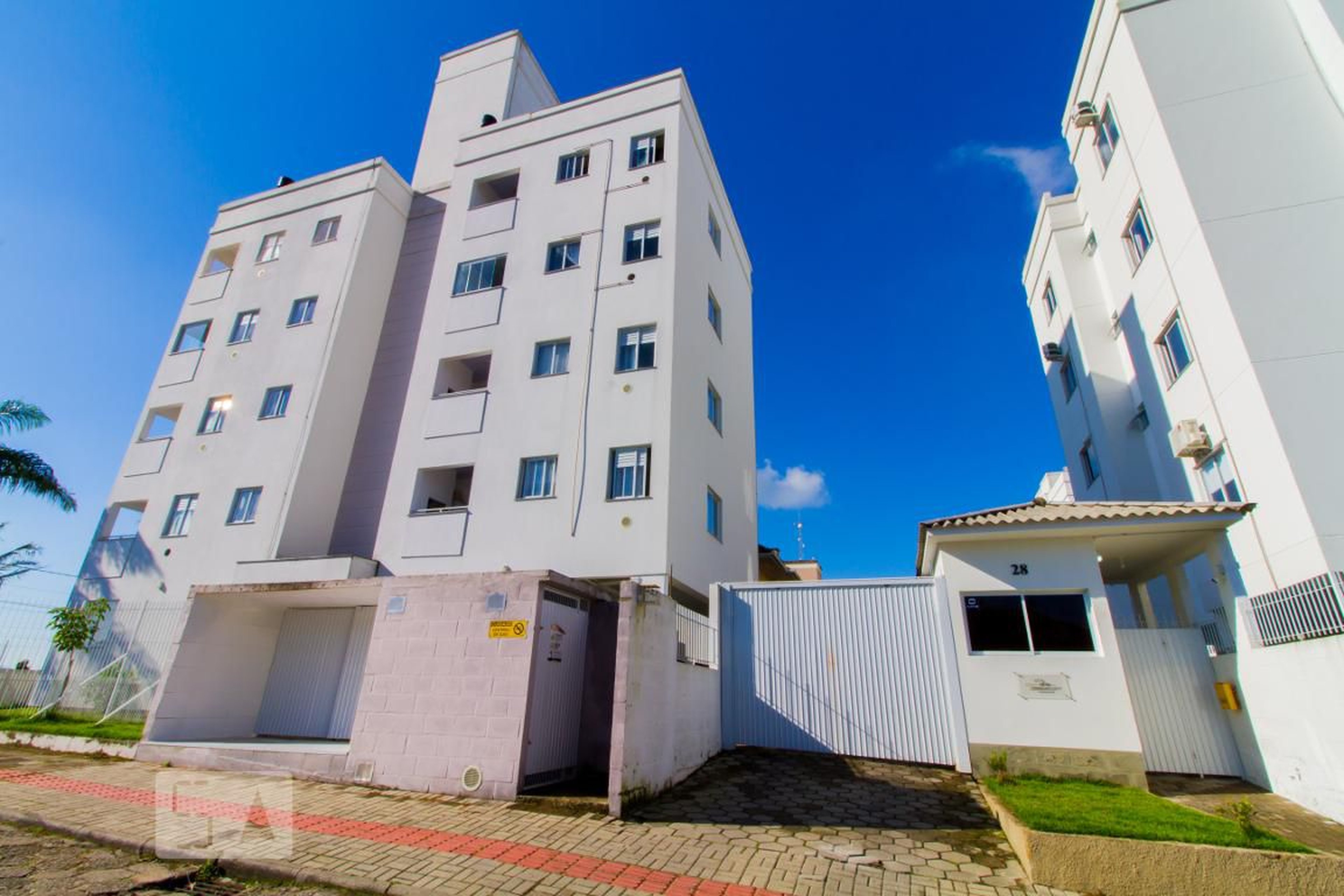 Fachada do Condomínio Condomínio em Rua dos Escritores, 1003