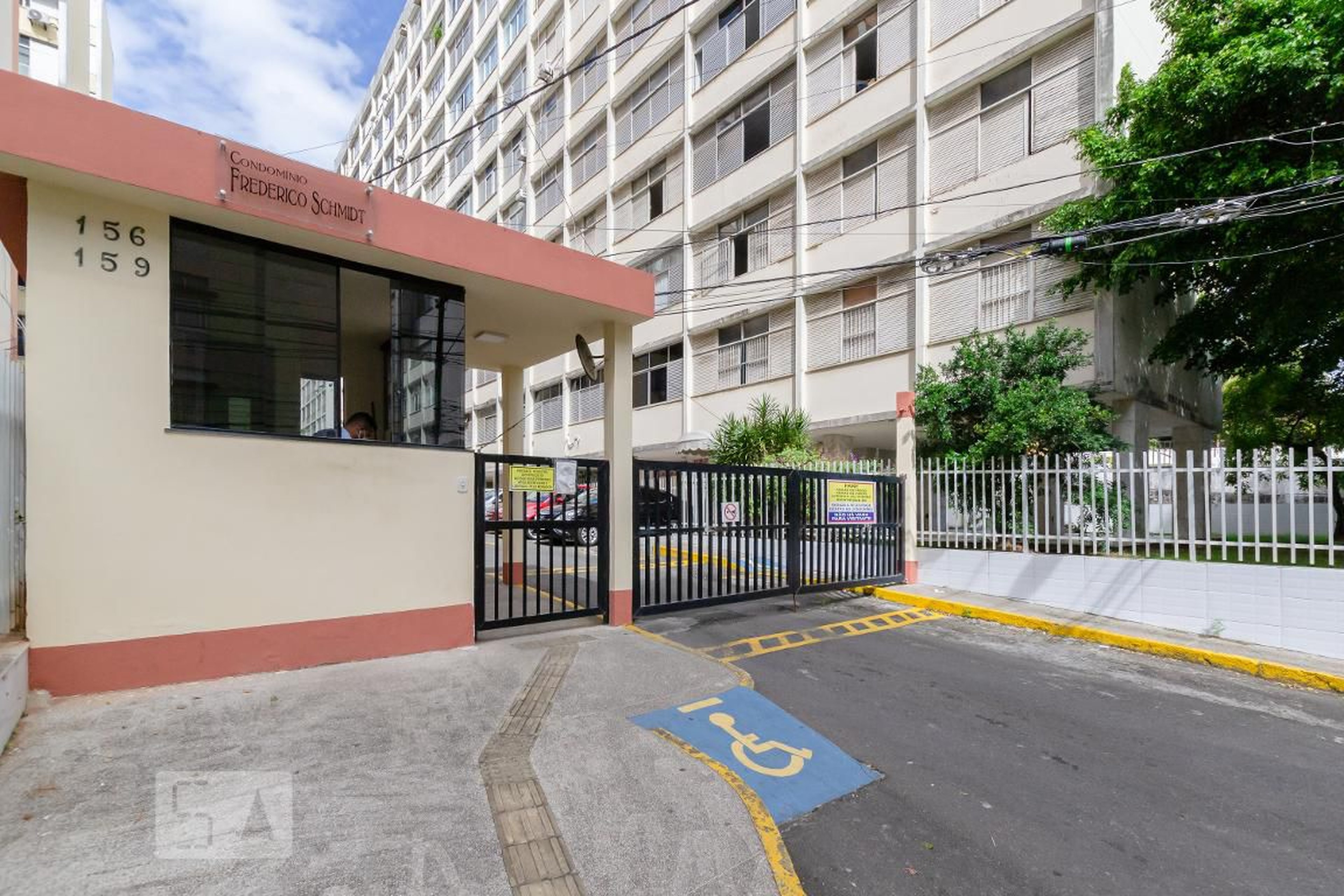 Fachada Condomínio Frederico Schmith