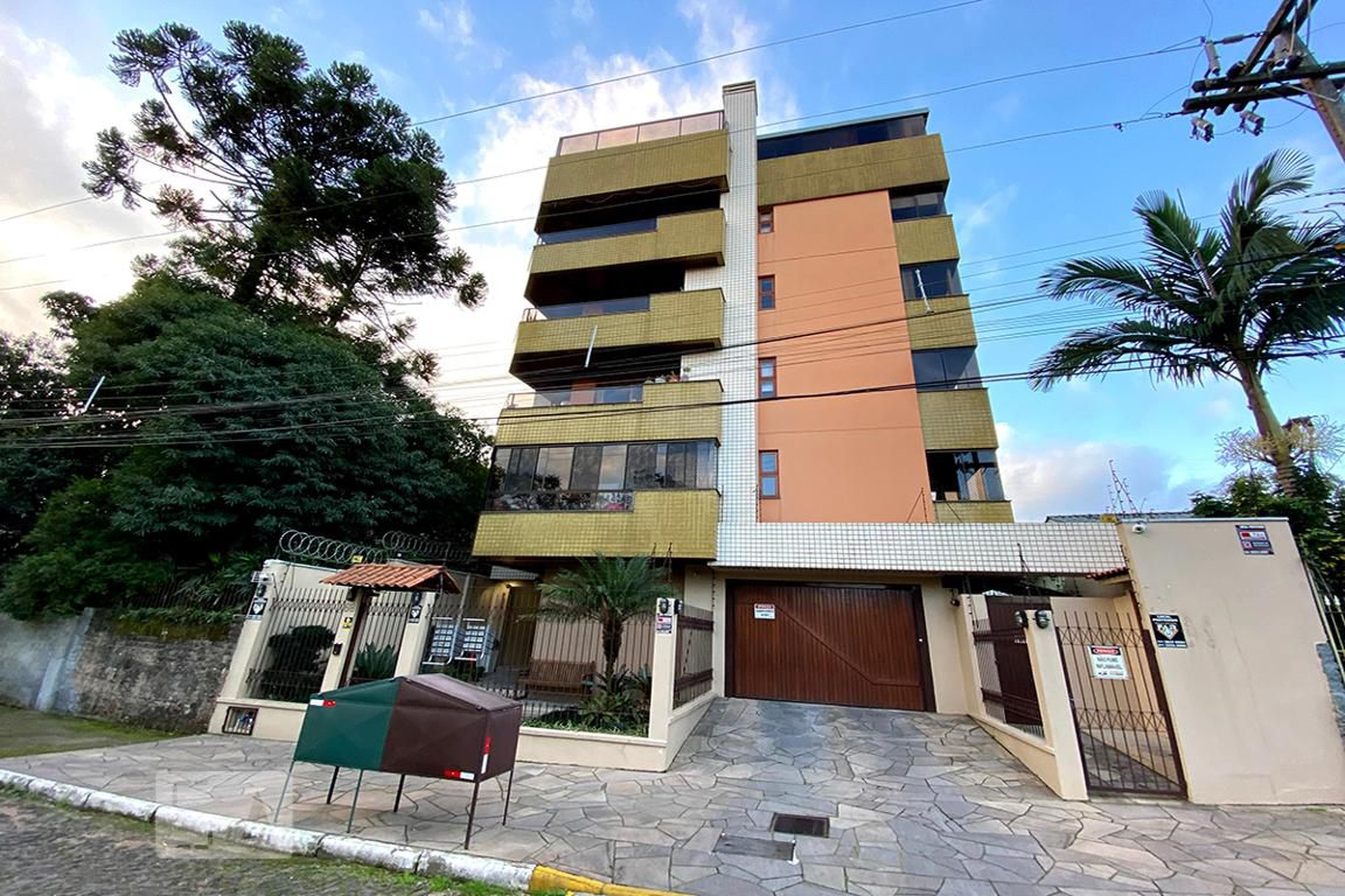 Fachada do Prédio Condomínio Portalis