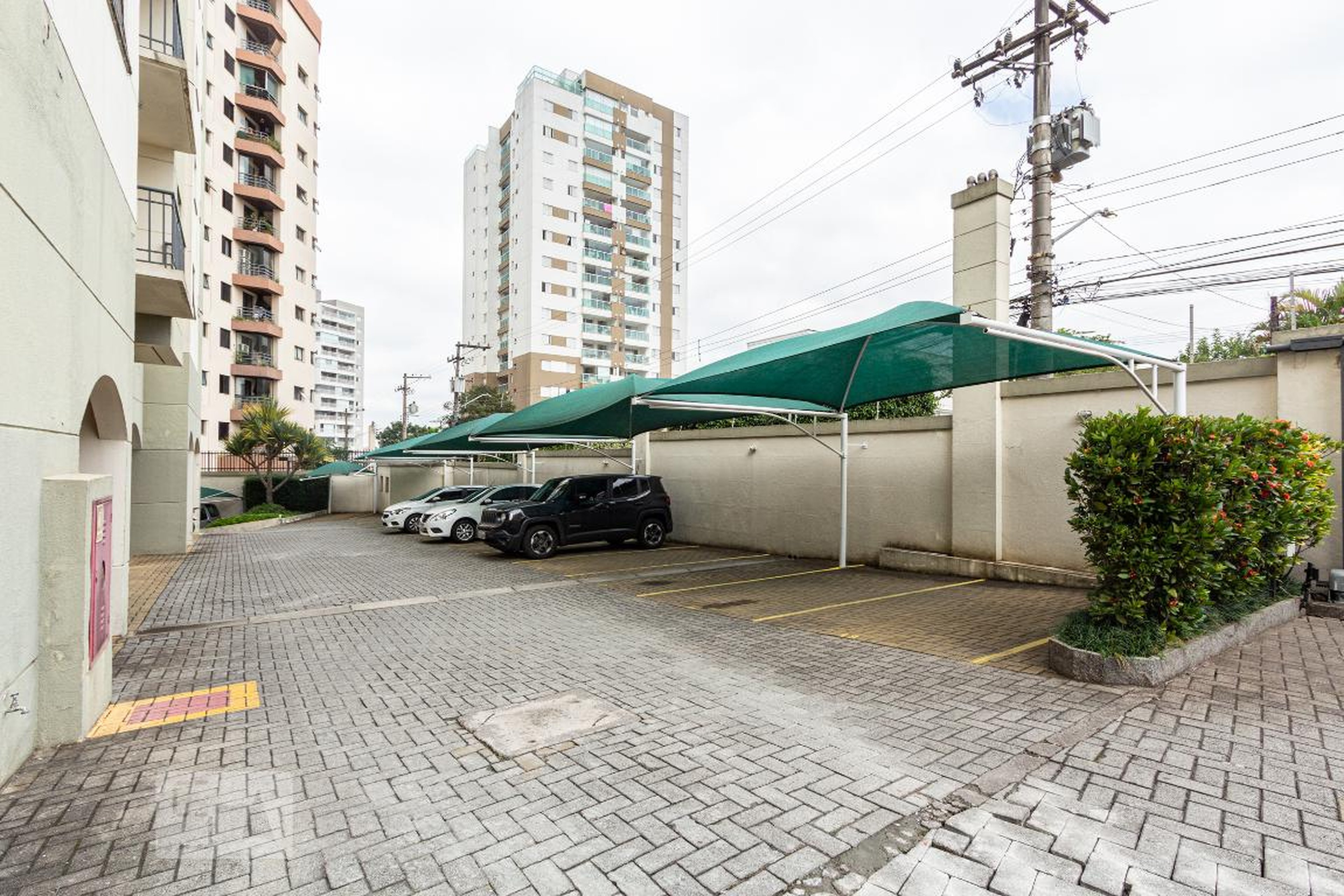 Estacionamento - Larissa