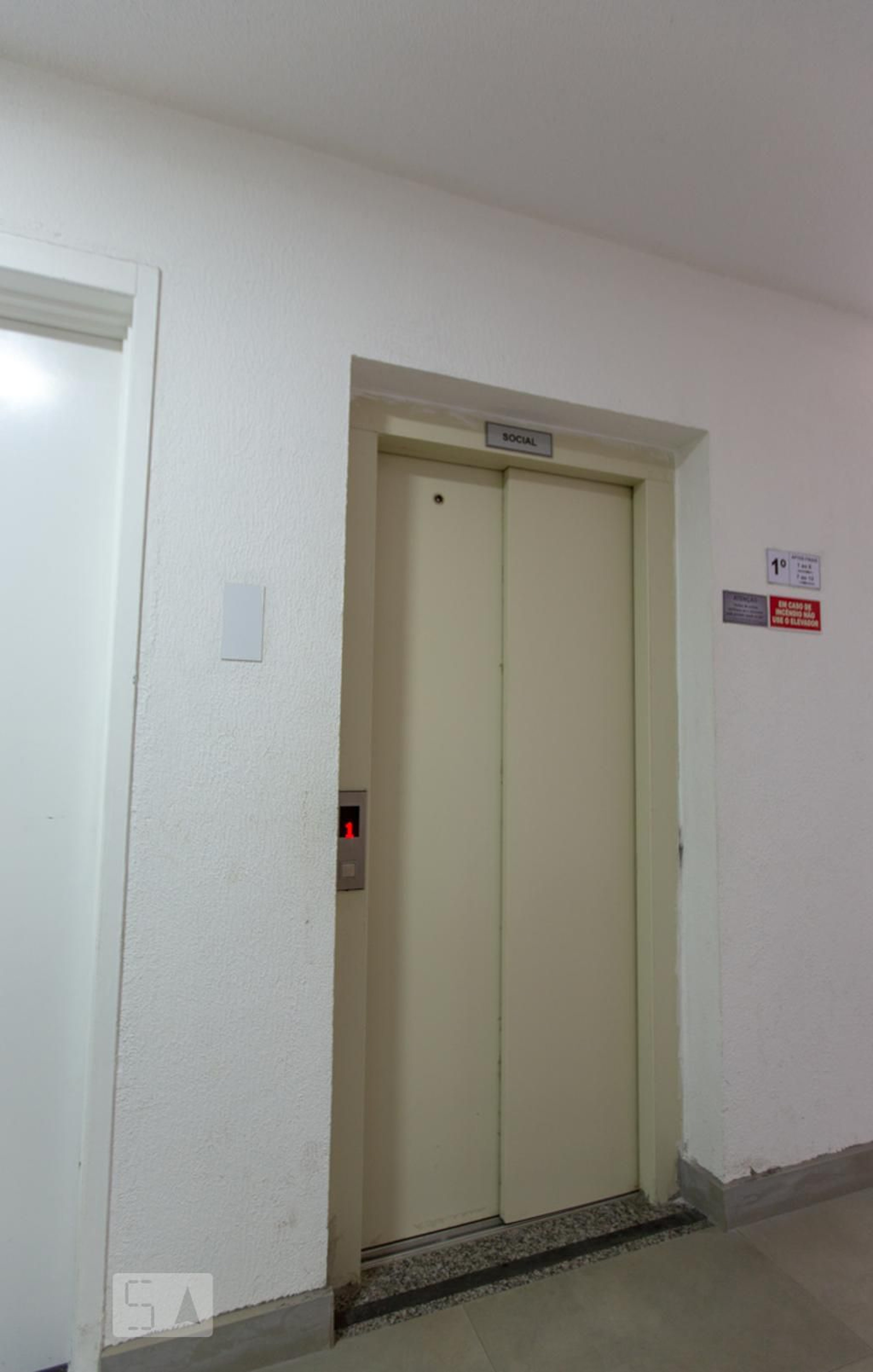 Elevador - Easy Life