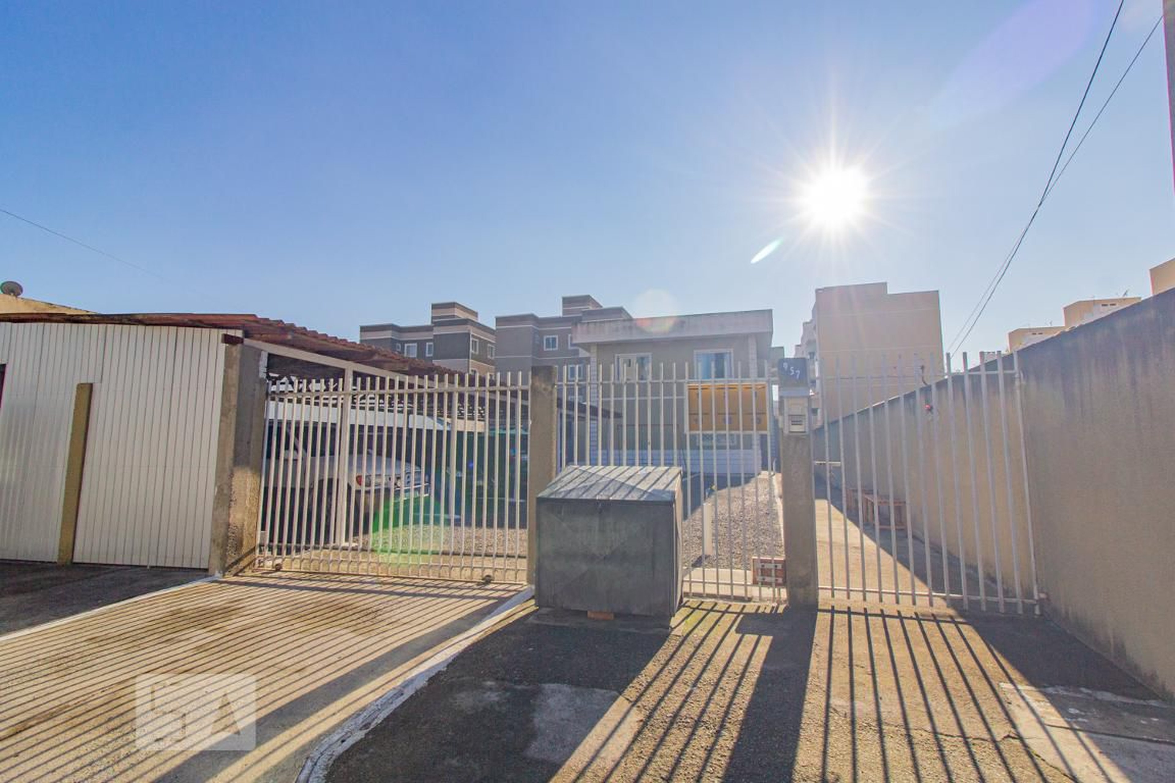 Fachada do Condomínio Condomínio Doce Vida