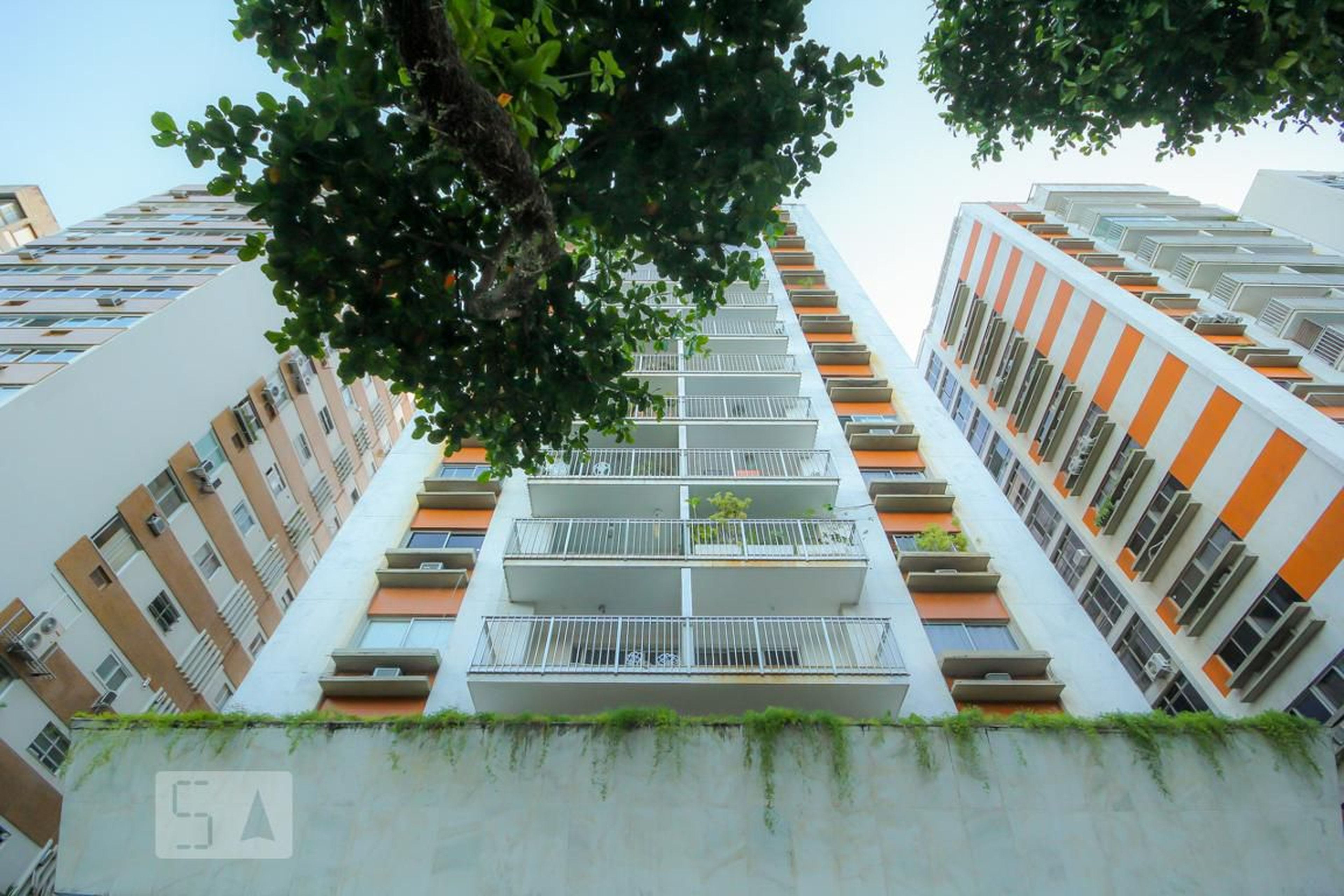 Fachada Condomínio em Avenida Afrânio de Melo Franco, 339