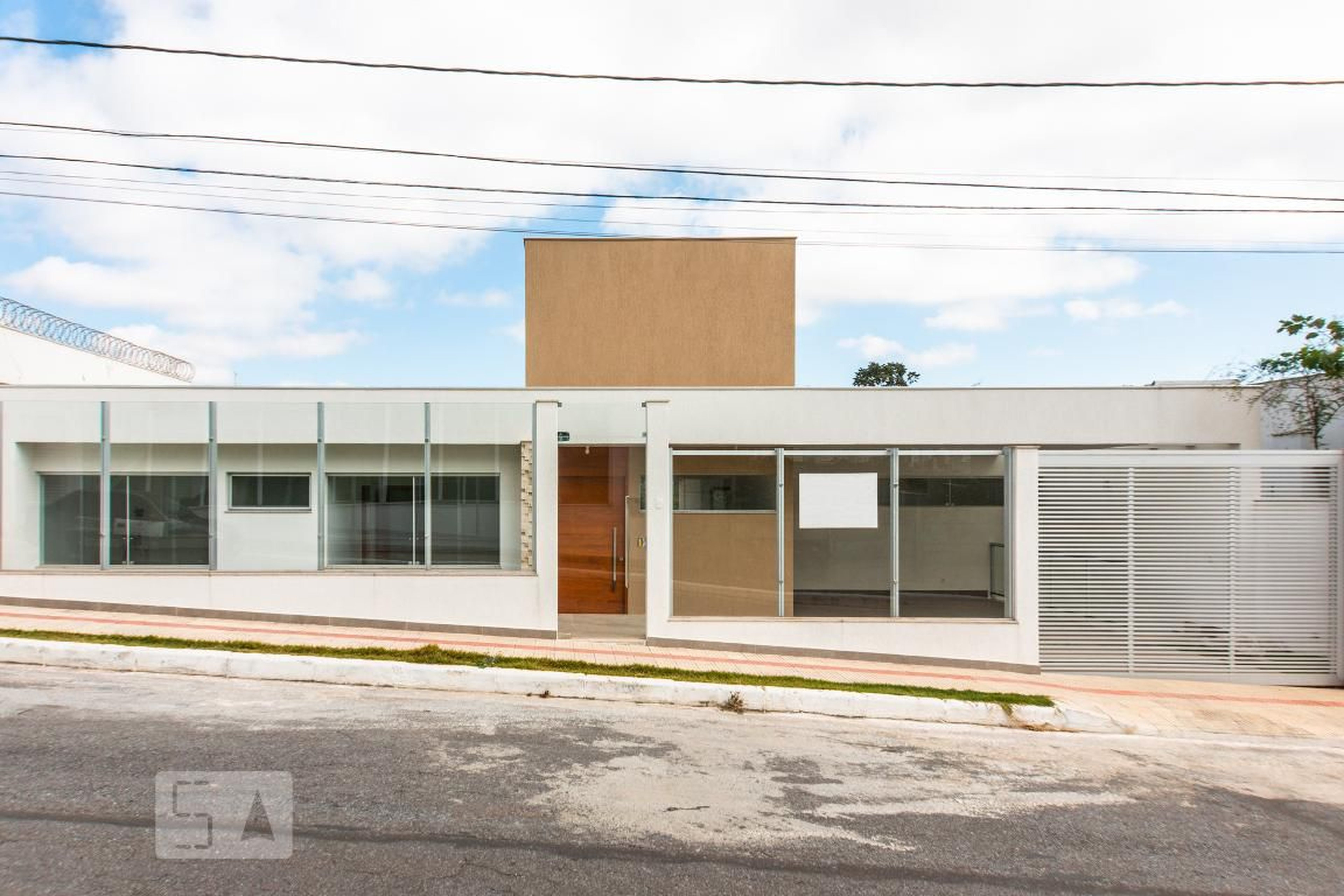 Fachada Condomínio em Rua Pedro João Gustin, 414