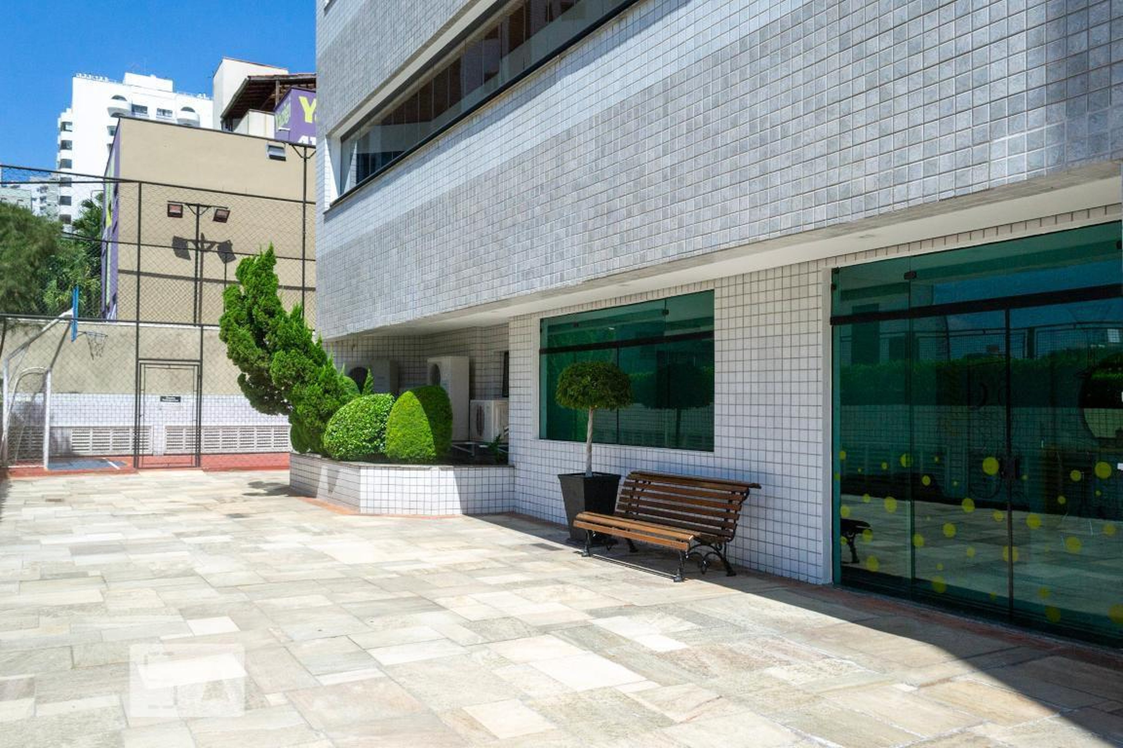 Área Externa - Edifício Du Guyon