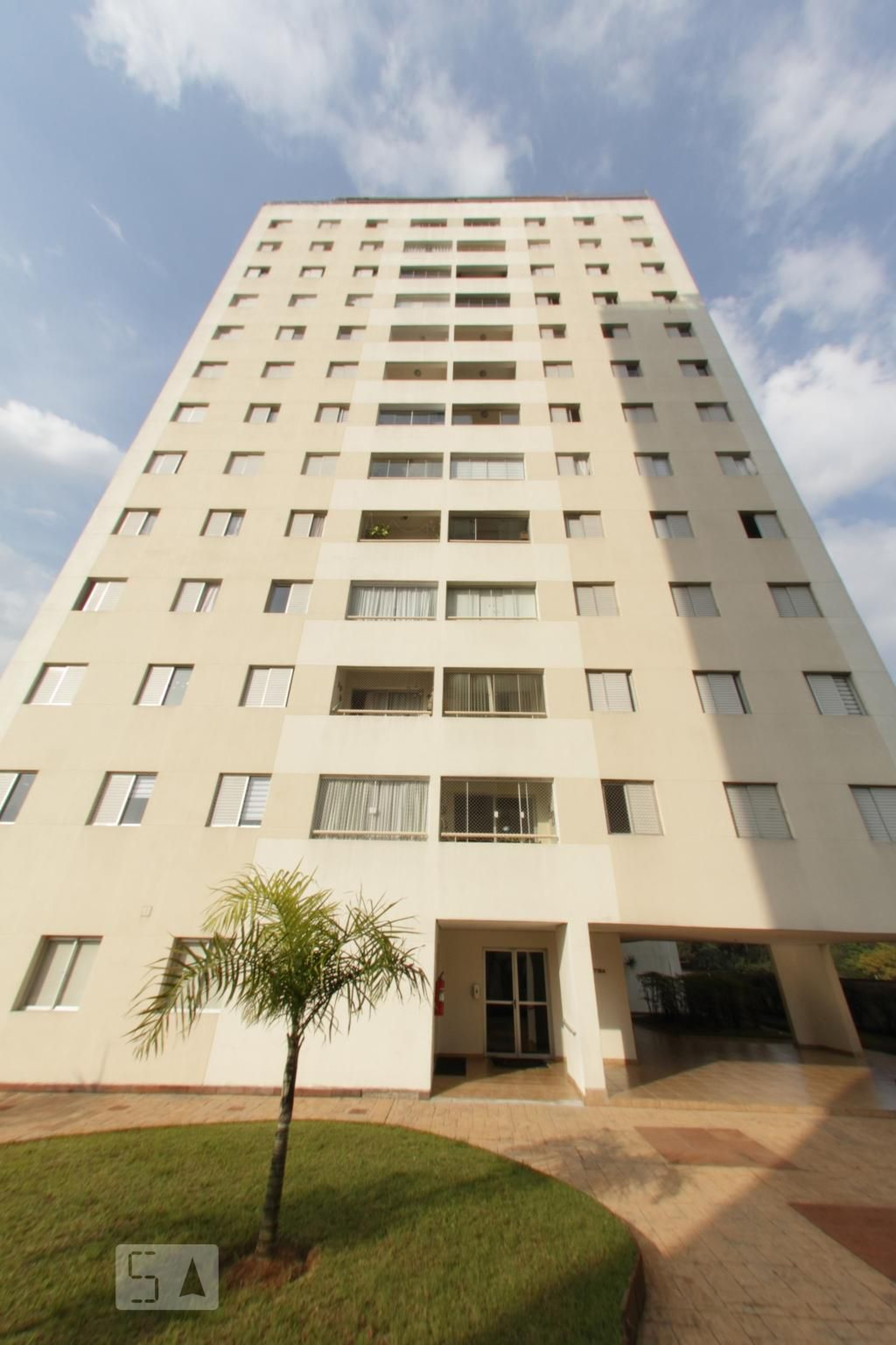 Fachada Condomínio em Rua José Monteiro Filho, 930