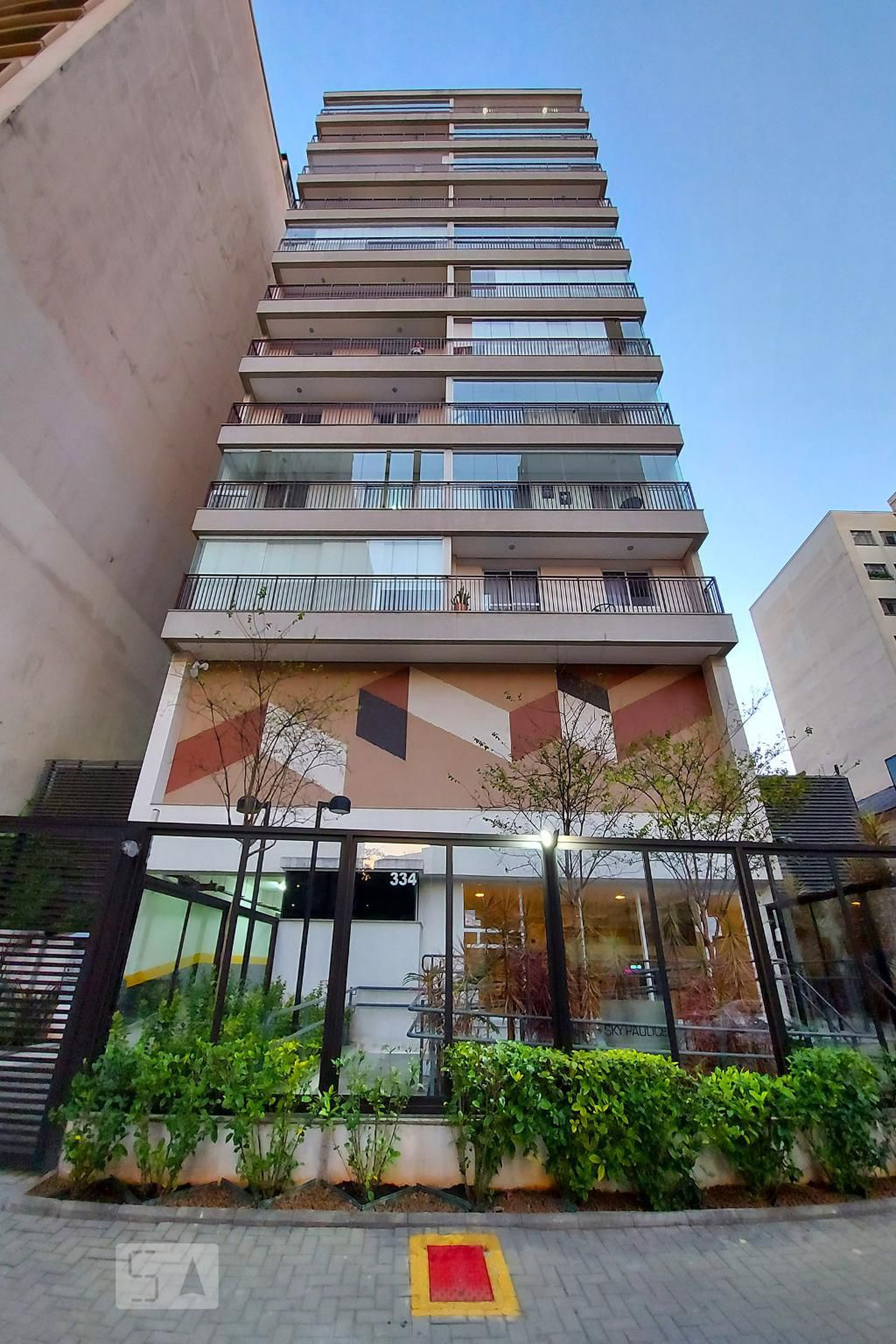 Fachada Condomínio em Rua Brigadeiro Tobias, 33