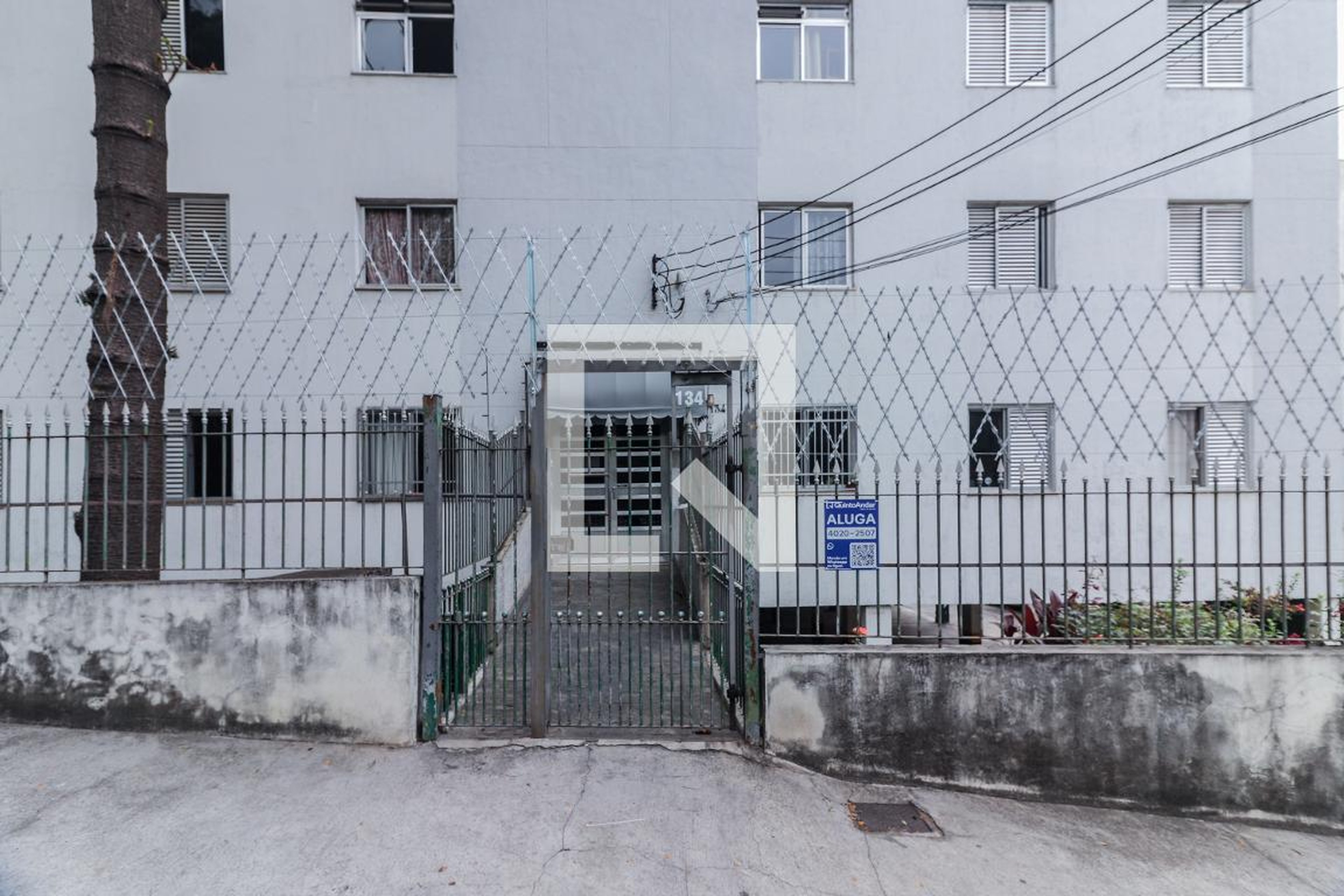 Fachada Condomínio em Rua Paulo Ângelo Lanzarini, 134