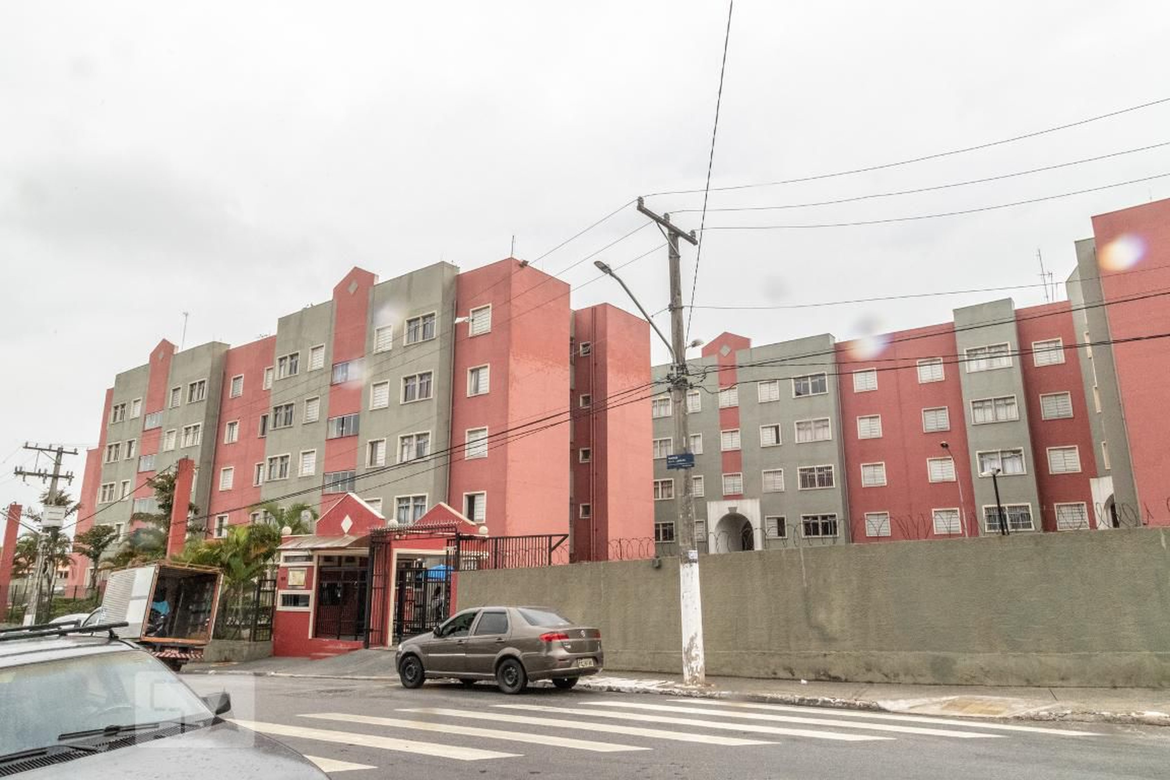 Fachada Condomínio em Avenida Maria Santana, 217