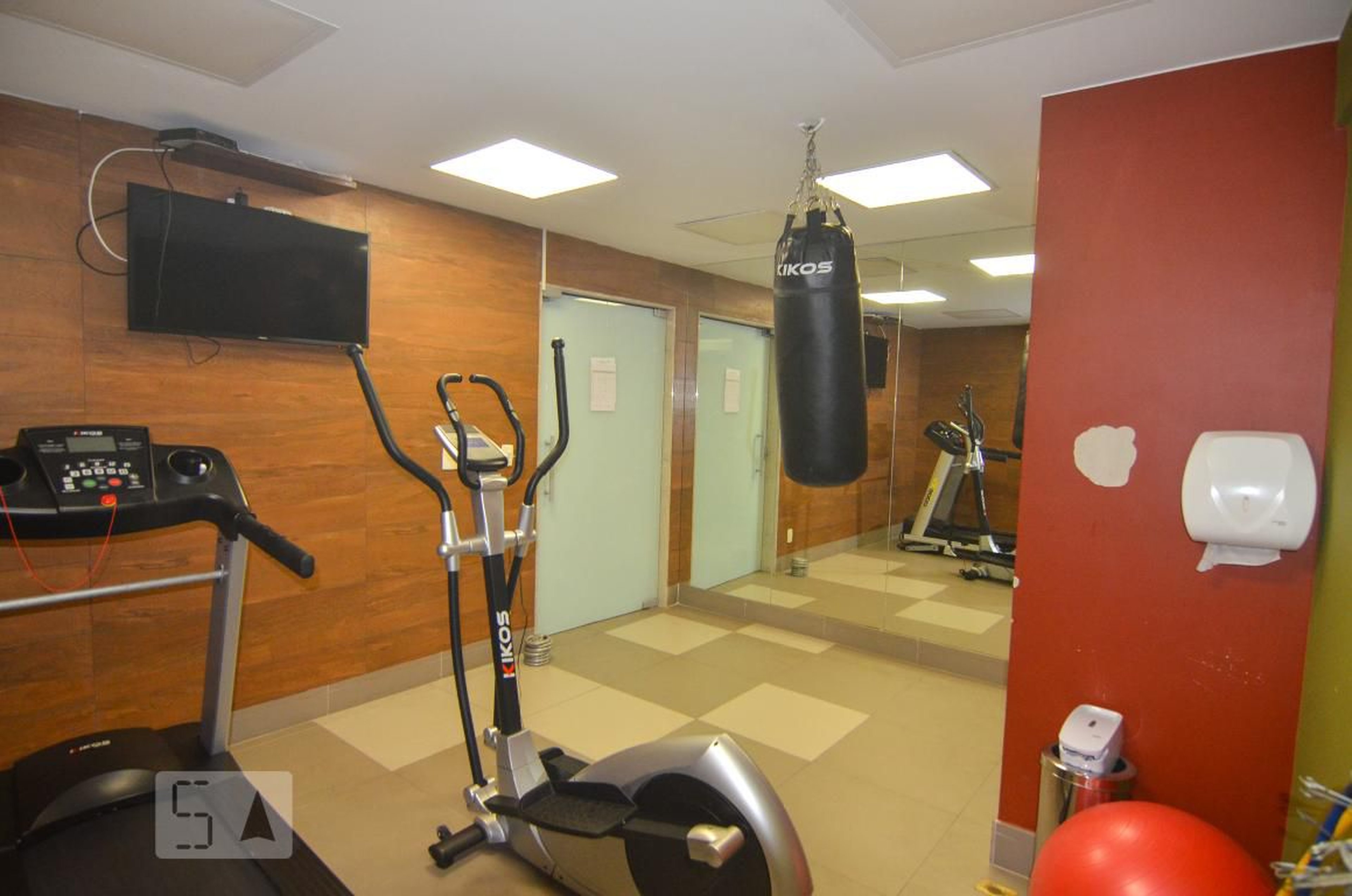 Academia - Pinheiro Guimarães 75