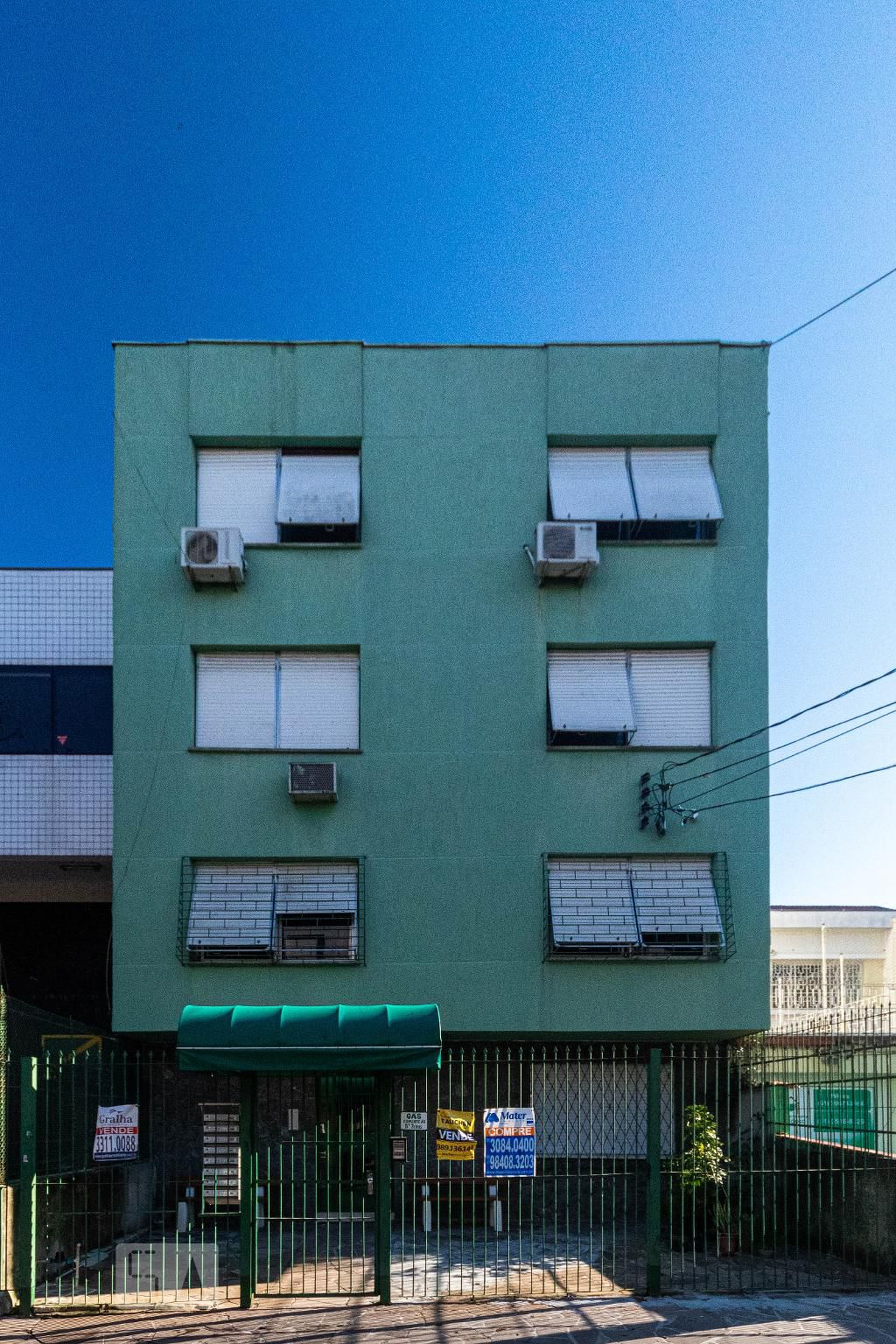 Fachada do Condomínio Edifício Renato