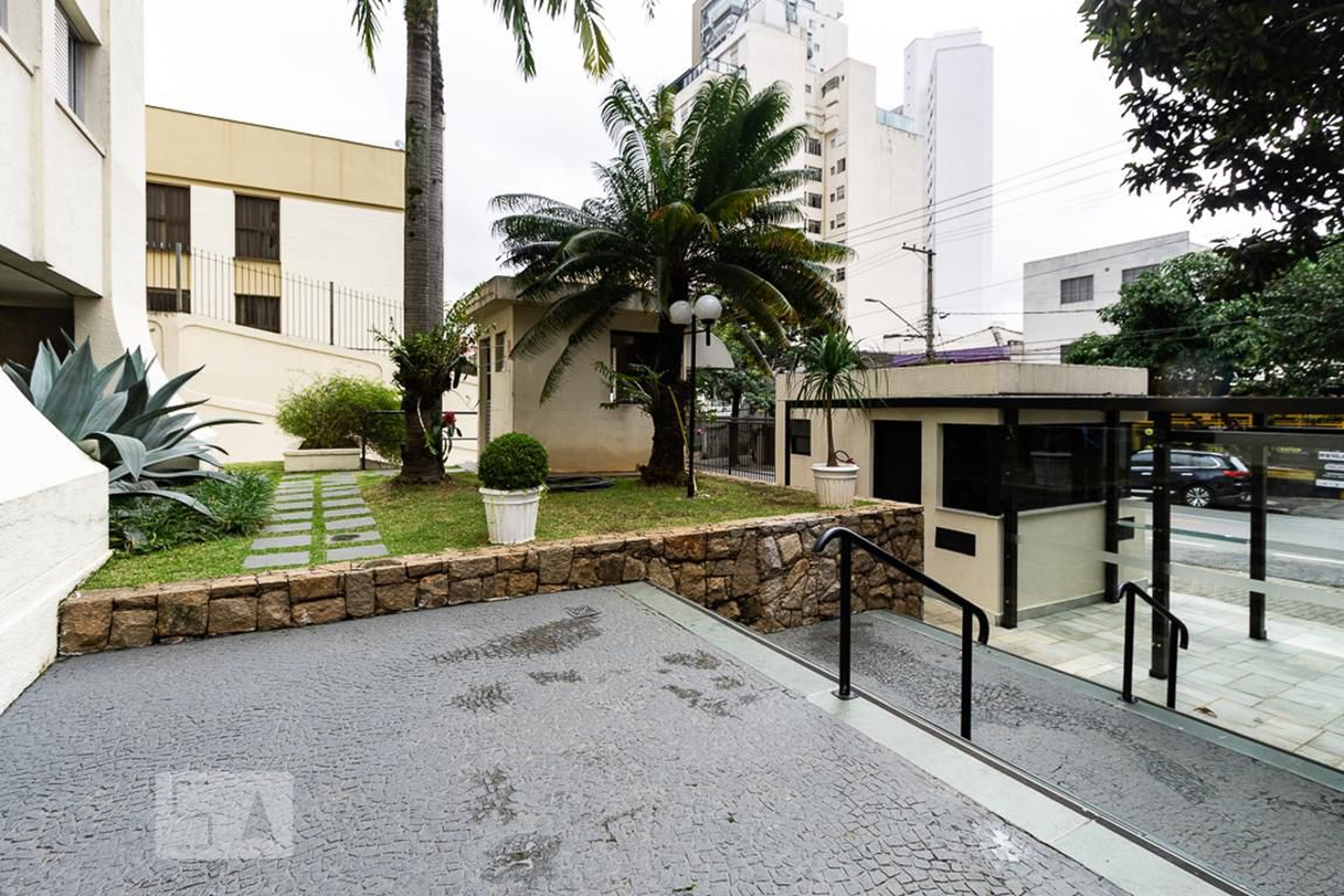 Entrada - Edifício Palacete Alcobaça