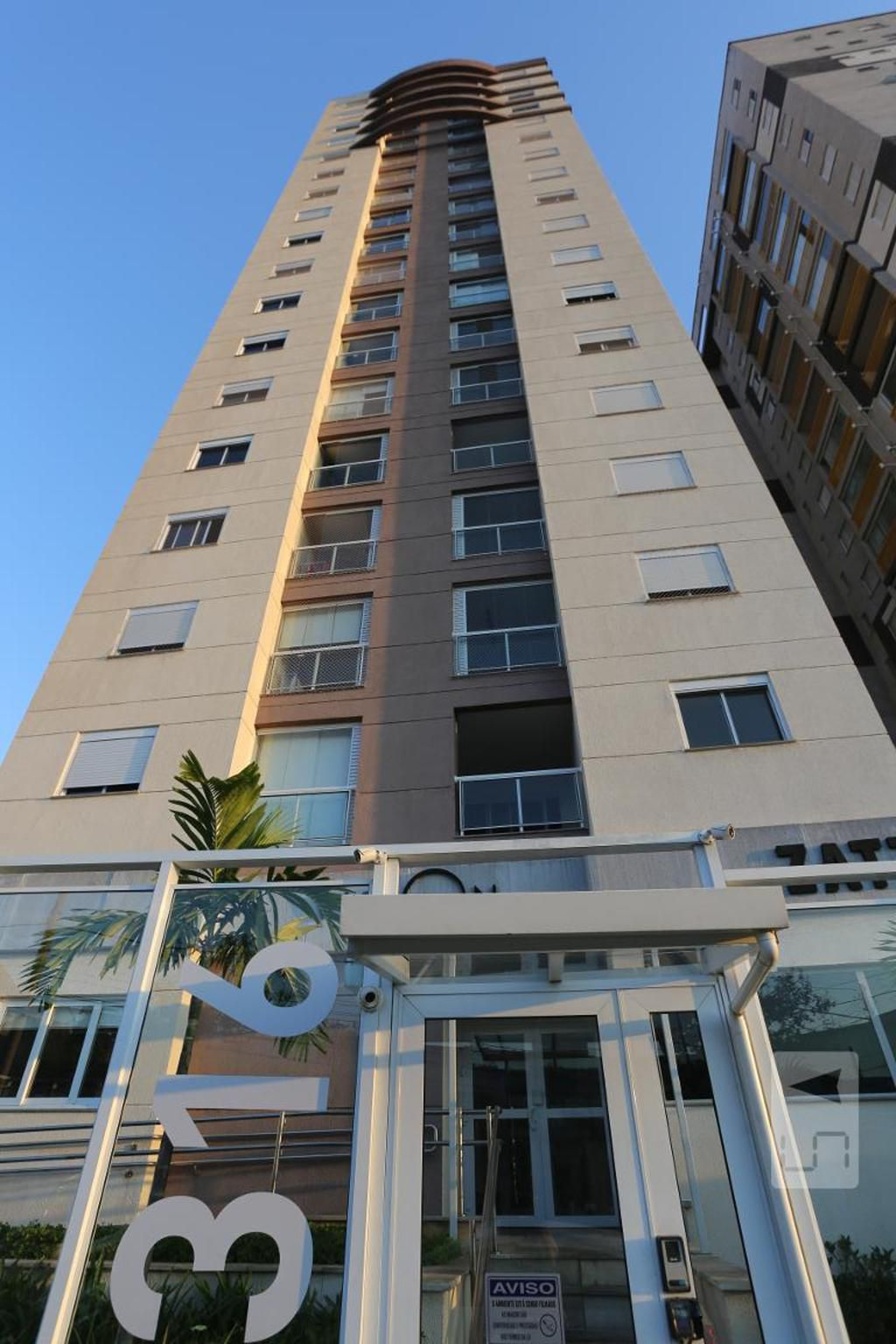 Fachada do Condomínio Condomínio Vision SPA Bela Vista