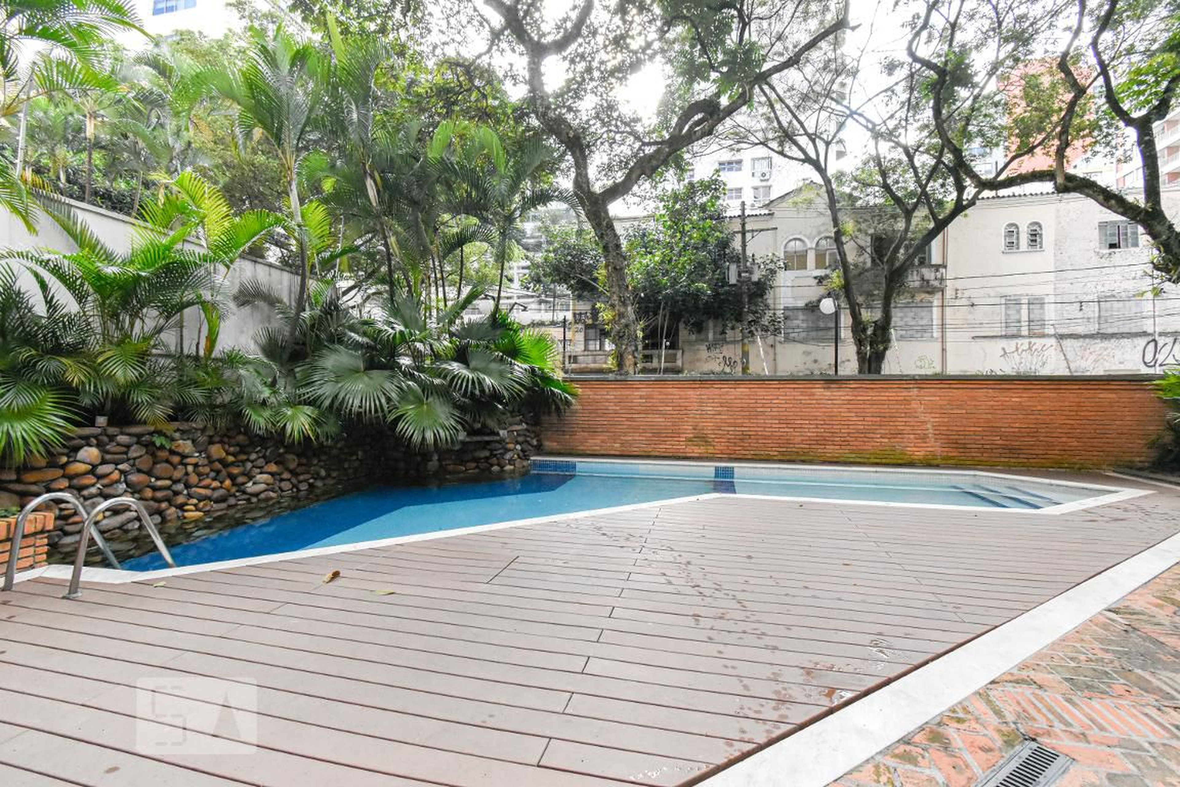 Piscina - Outeiro do Parque