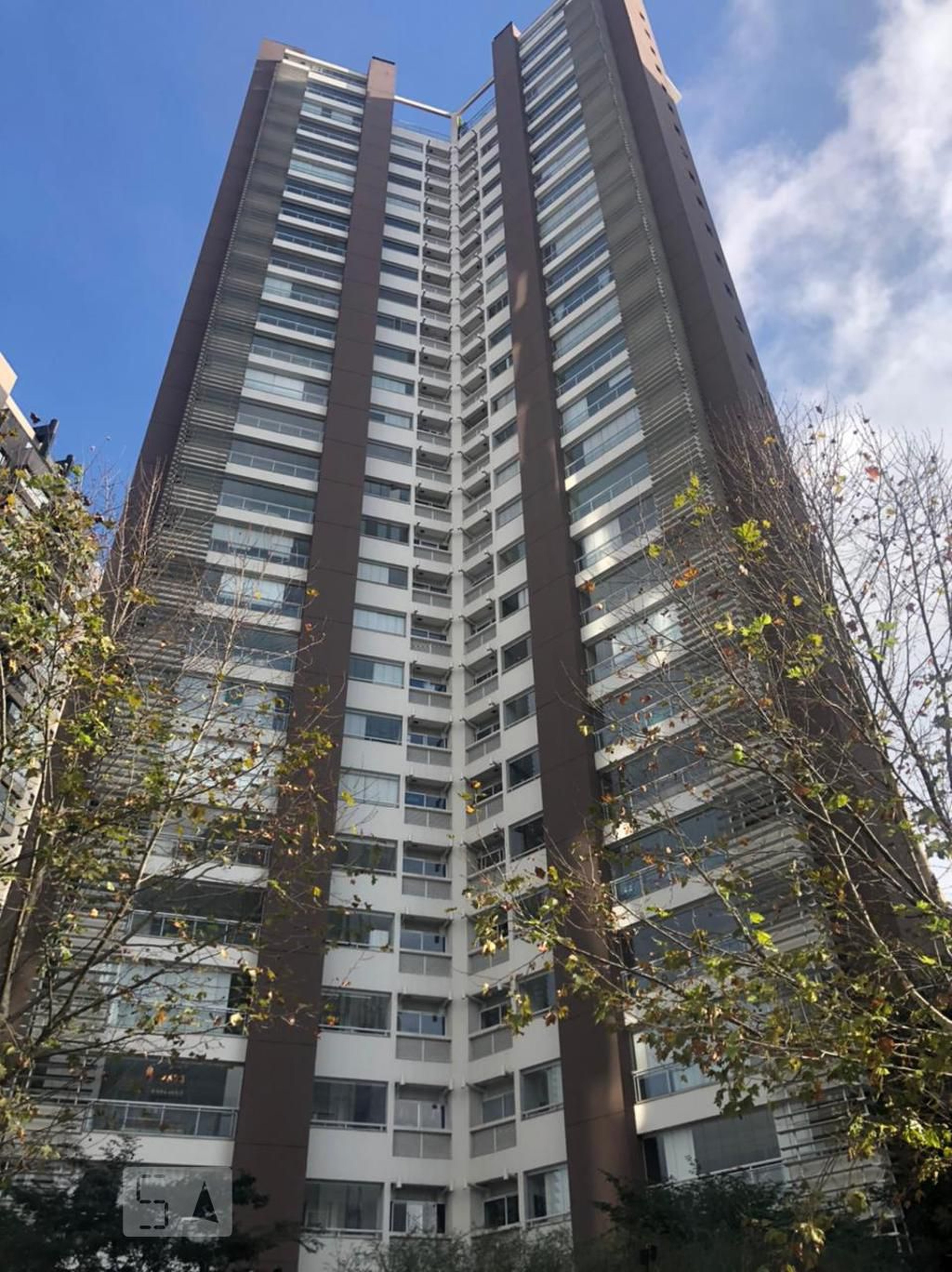 Fachada Condomínio em Alameda Madeira, 219