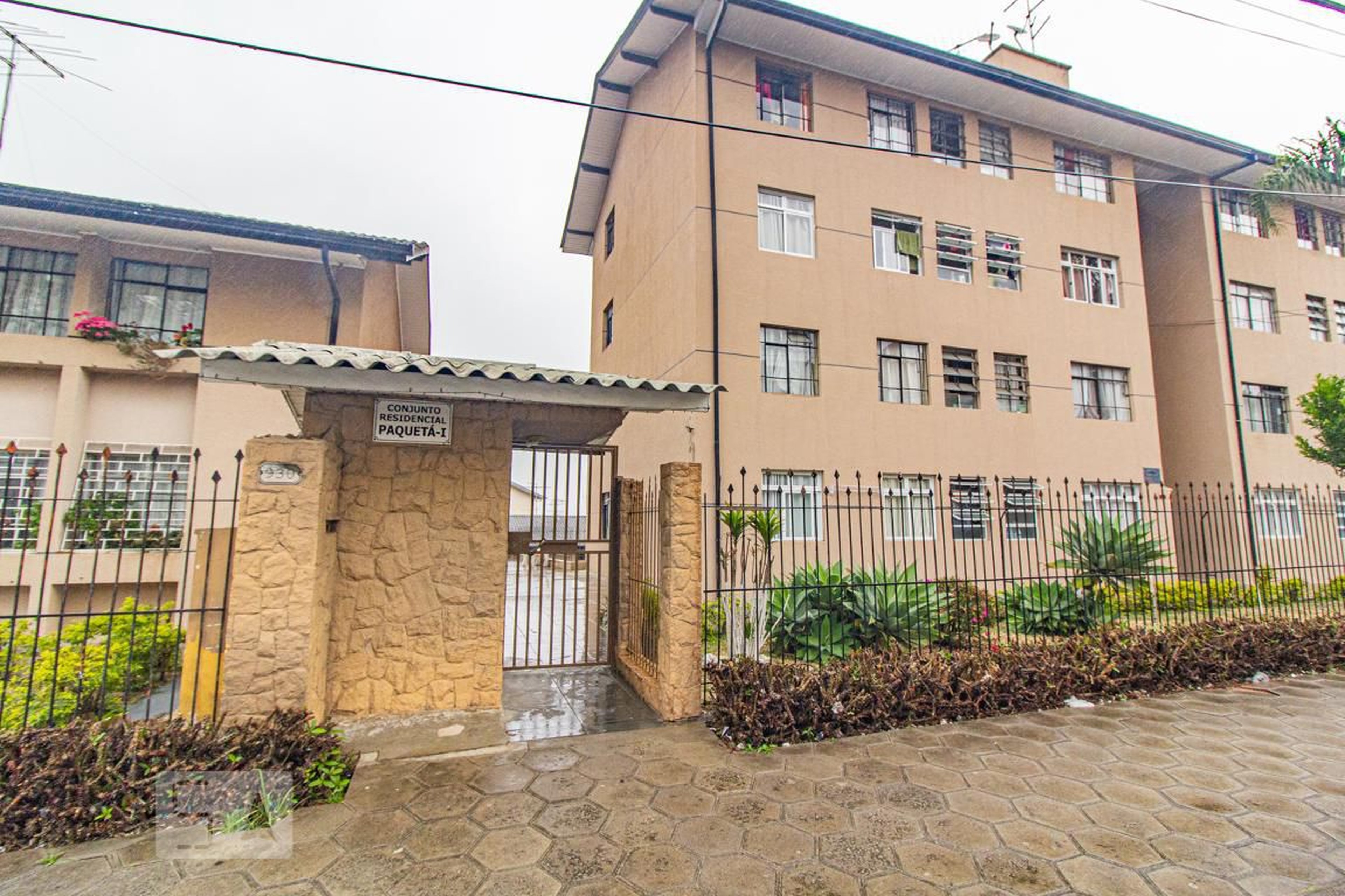 Fachada do Condomínio Condomínio em Rua Clemente Ritz, 930