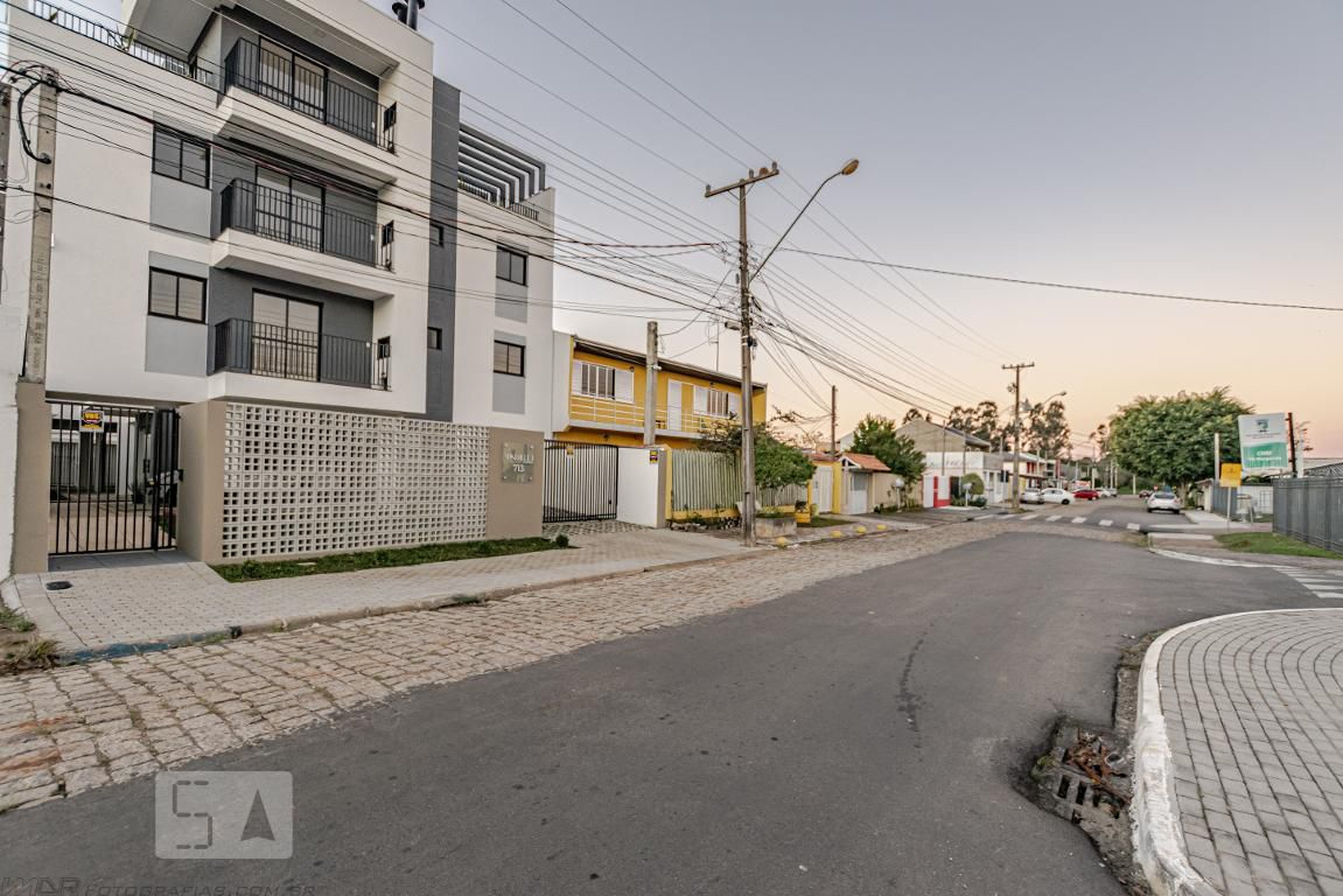 Fachada Condomínio em Rua Mário Marques Guimarães, 713