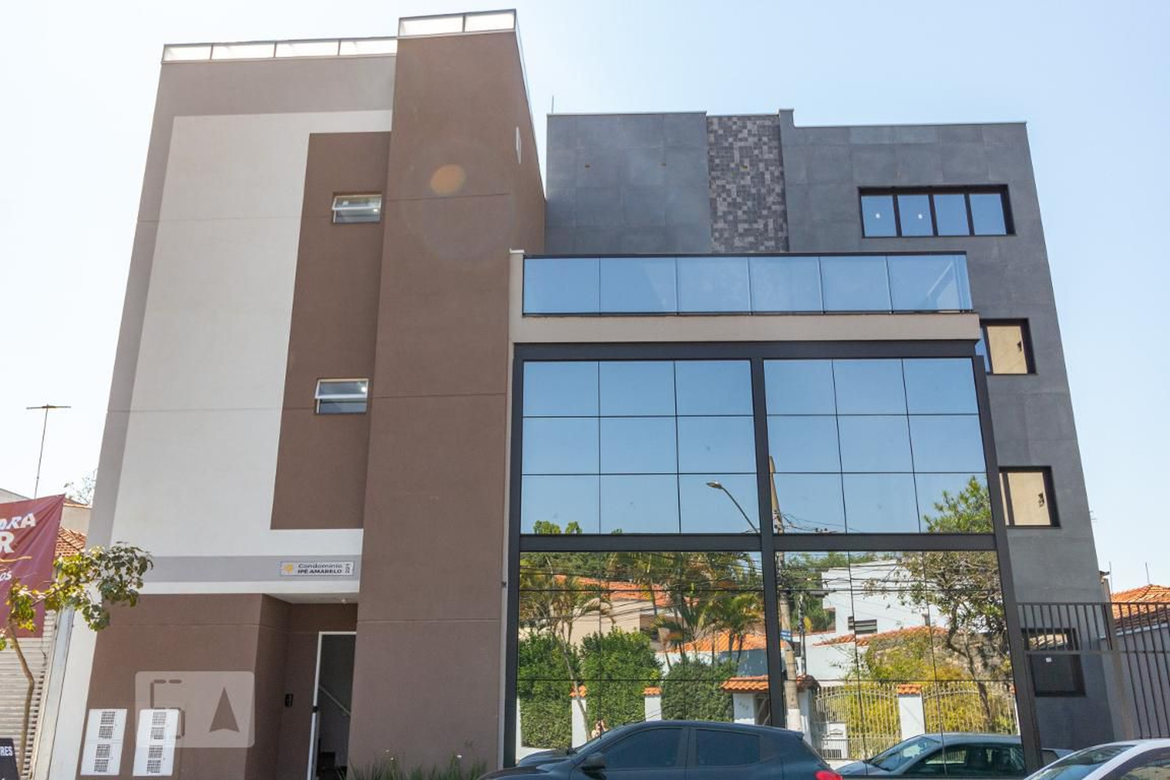 Fachada do Prédio Condomínio Ipê Amarelo