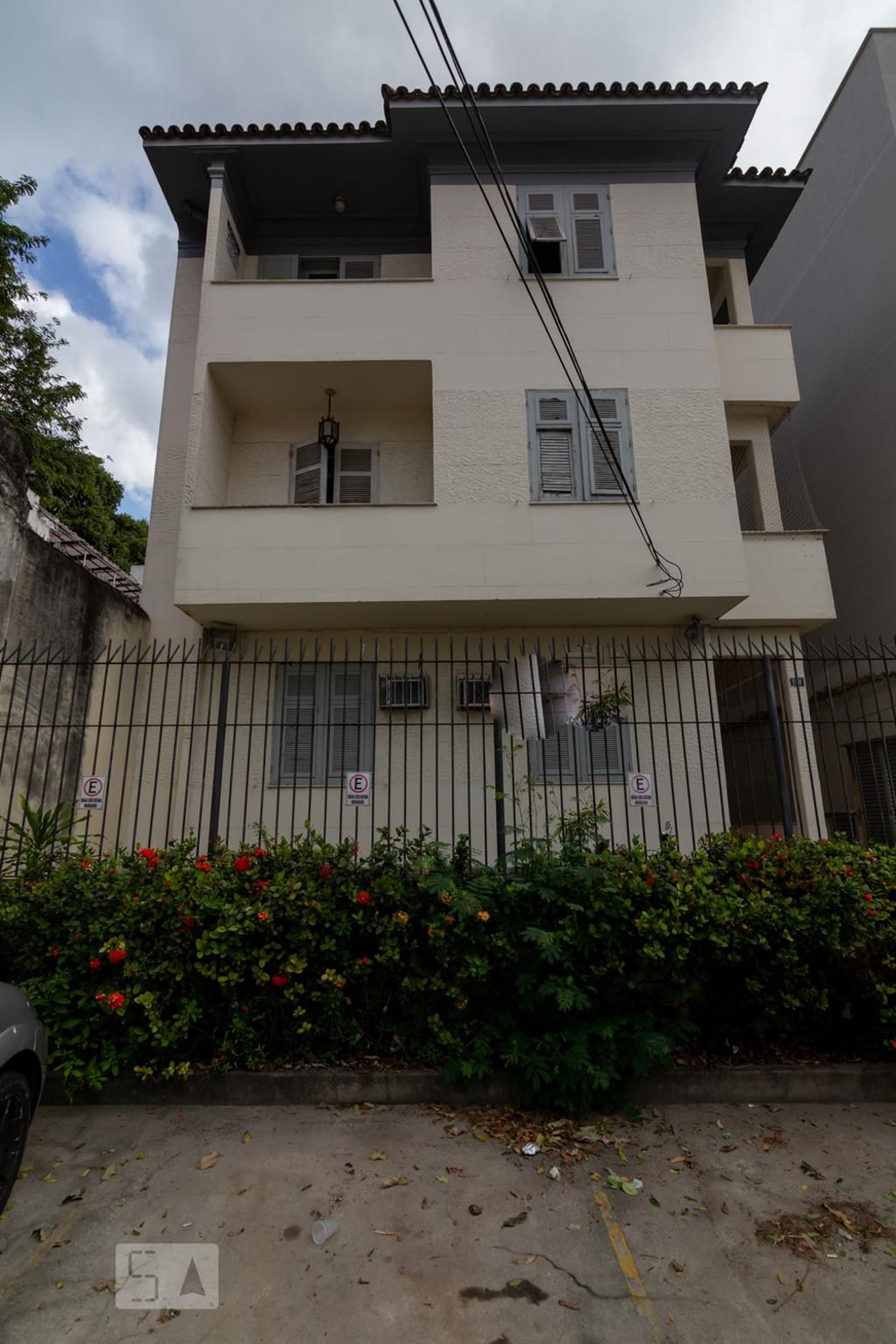 Fachada Condomínio em Rua Barão do Bom Retiro, 1980