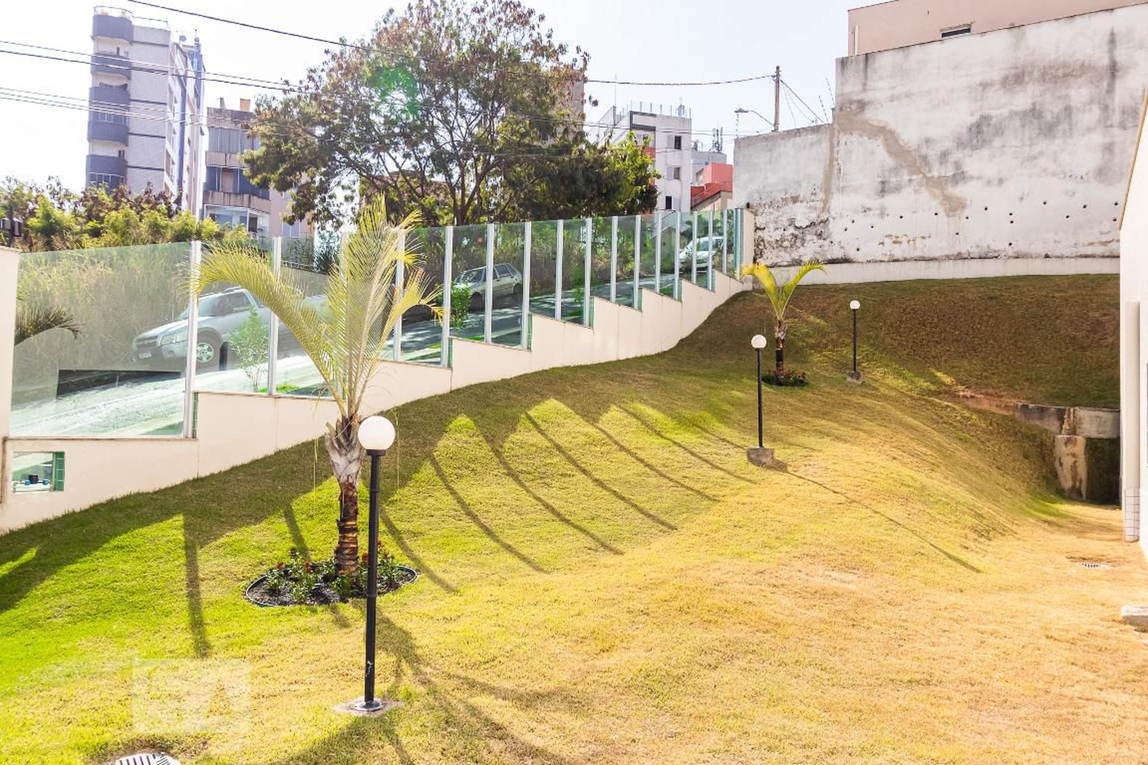 Área Externa - Sebastião Menezes Silva