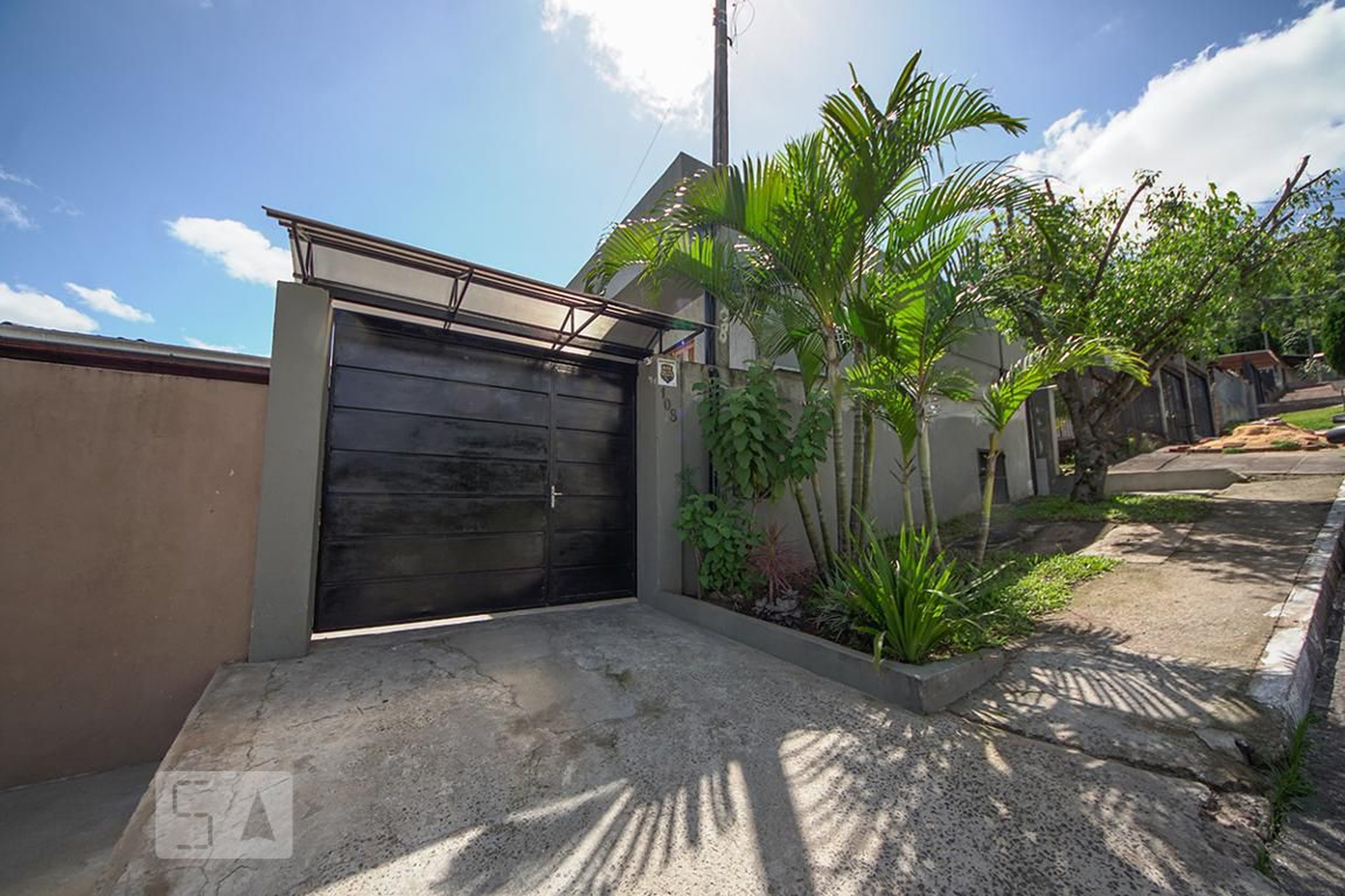 Fachada Condomínio em Rua Francisco Emílio Gerhard, 108