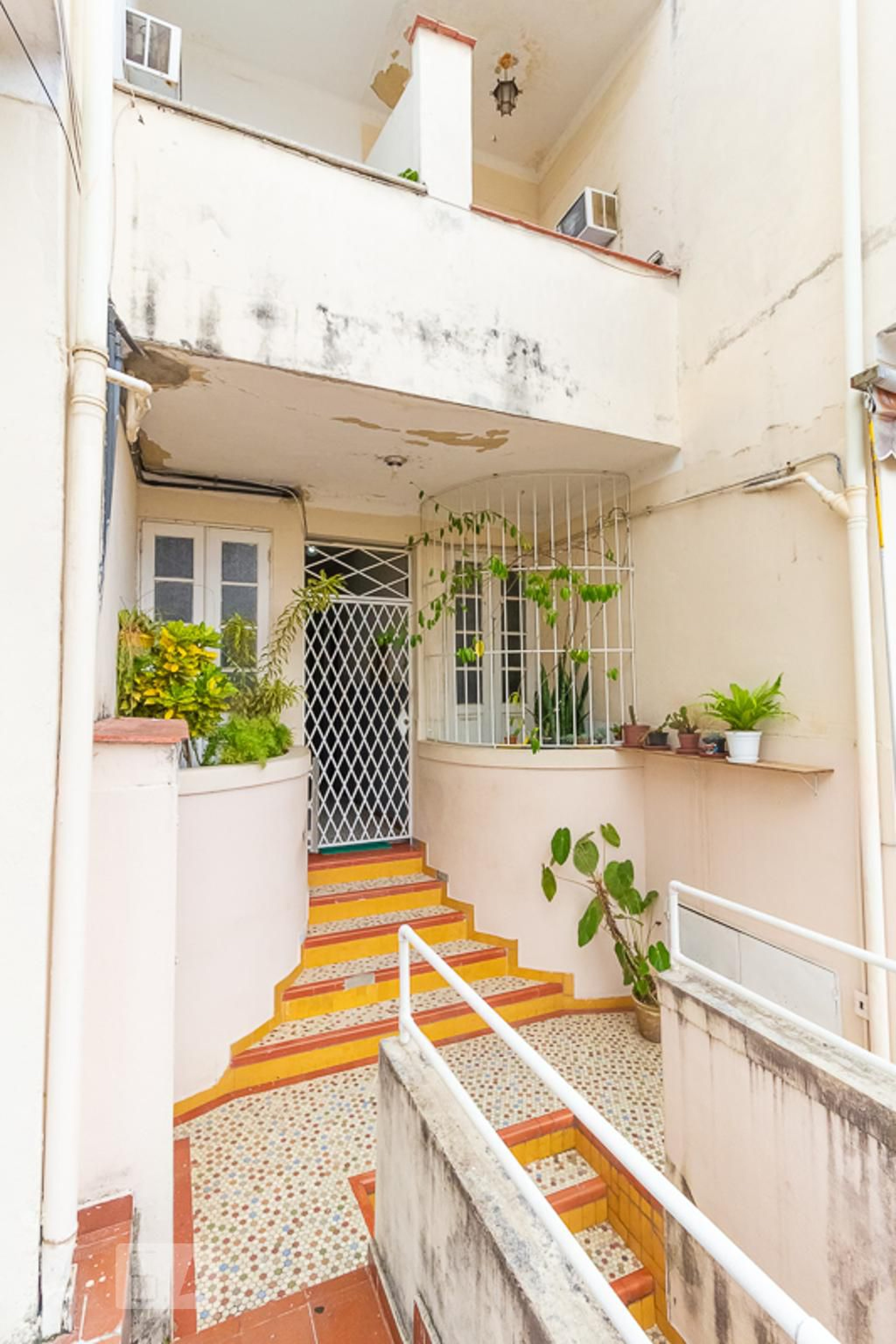 Hall de Entrada - Manuel Alves, 141