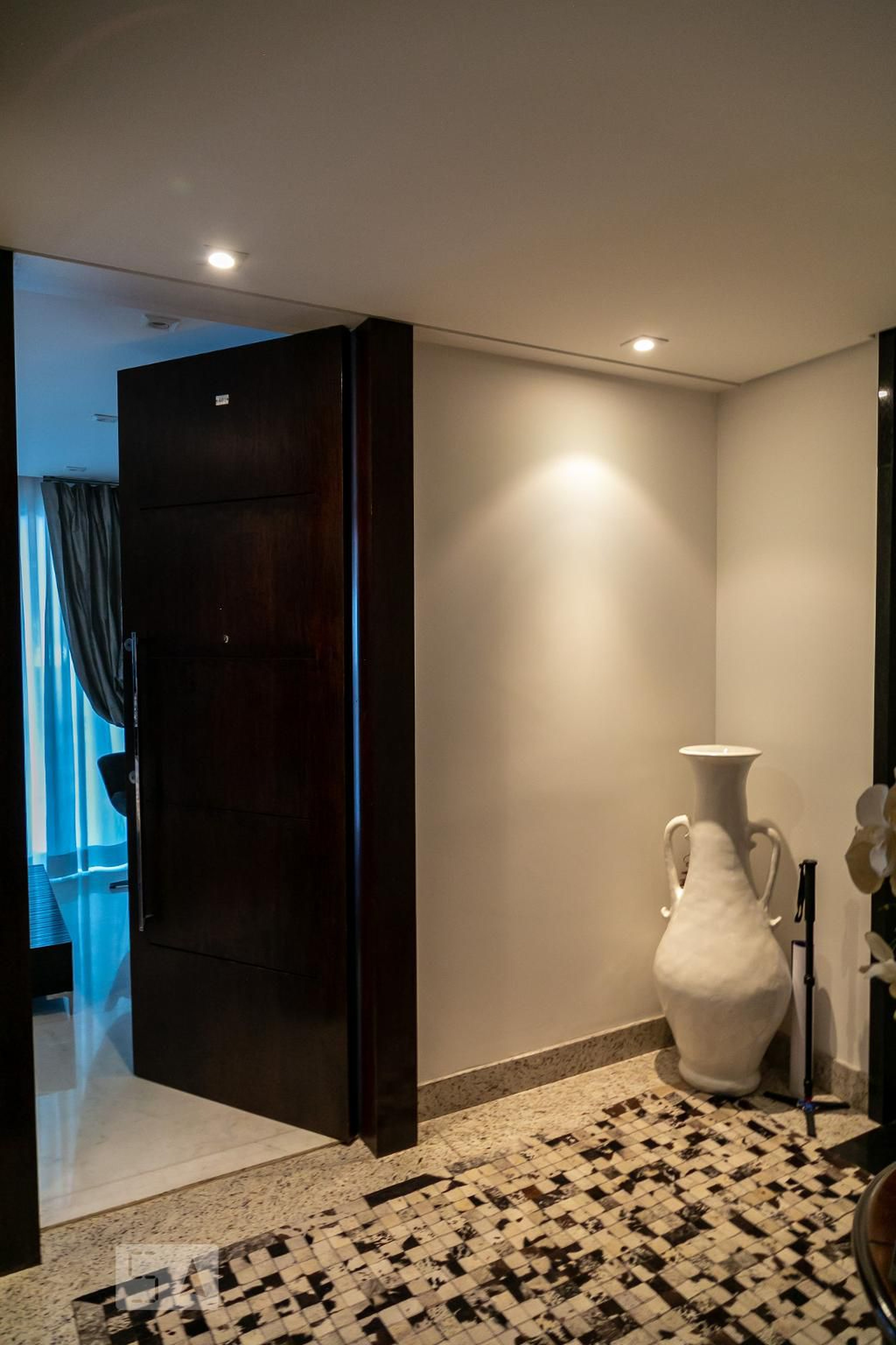 Hall Condomínio em Rua Professor Pimenta da Veiga, 805