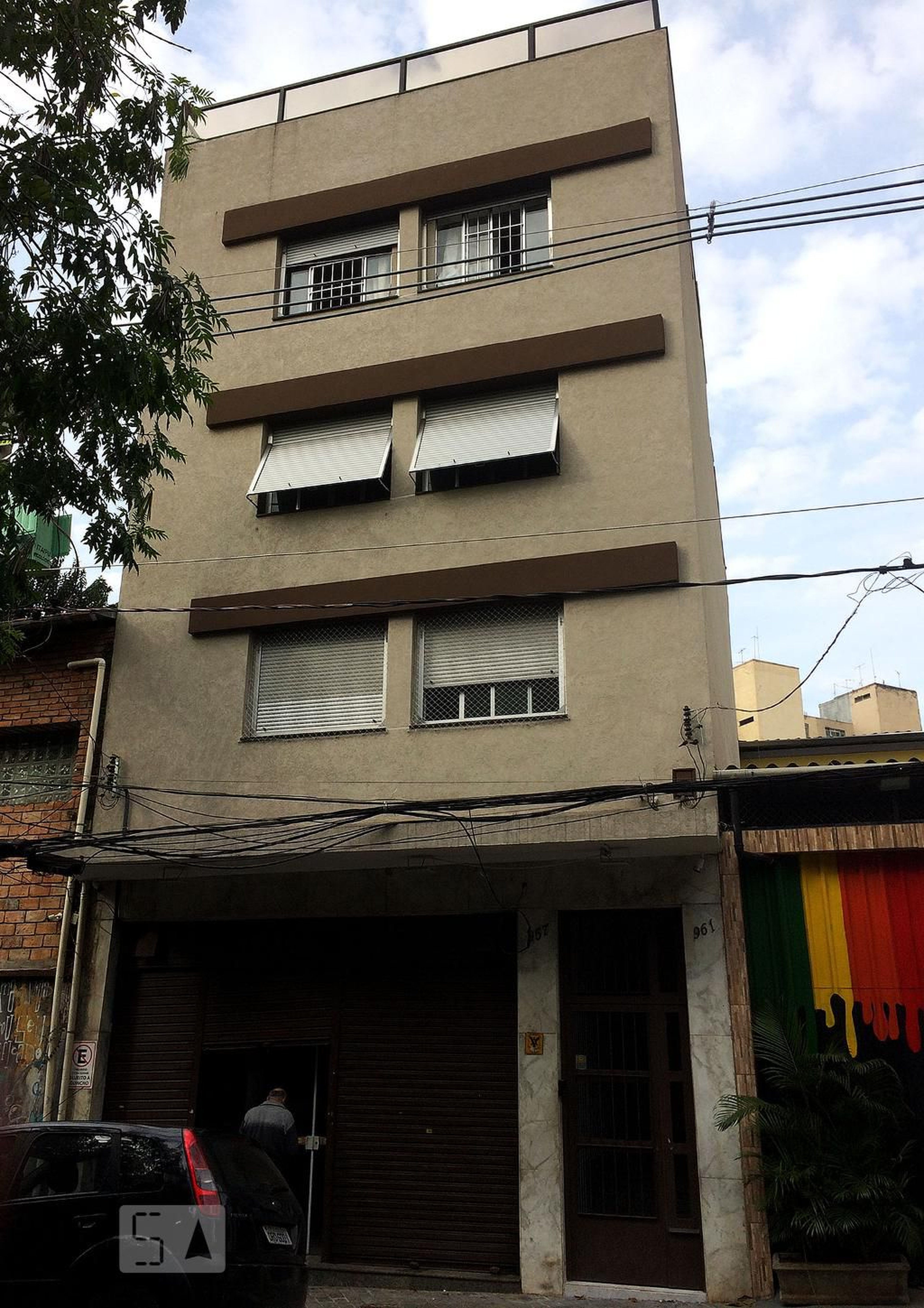 Fachada Condomínio em Rua Conselheiro Ramalho, 961