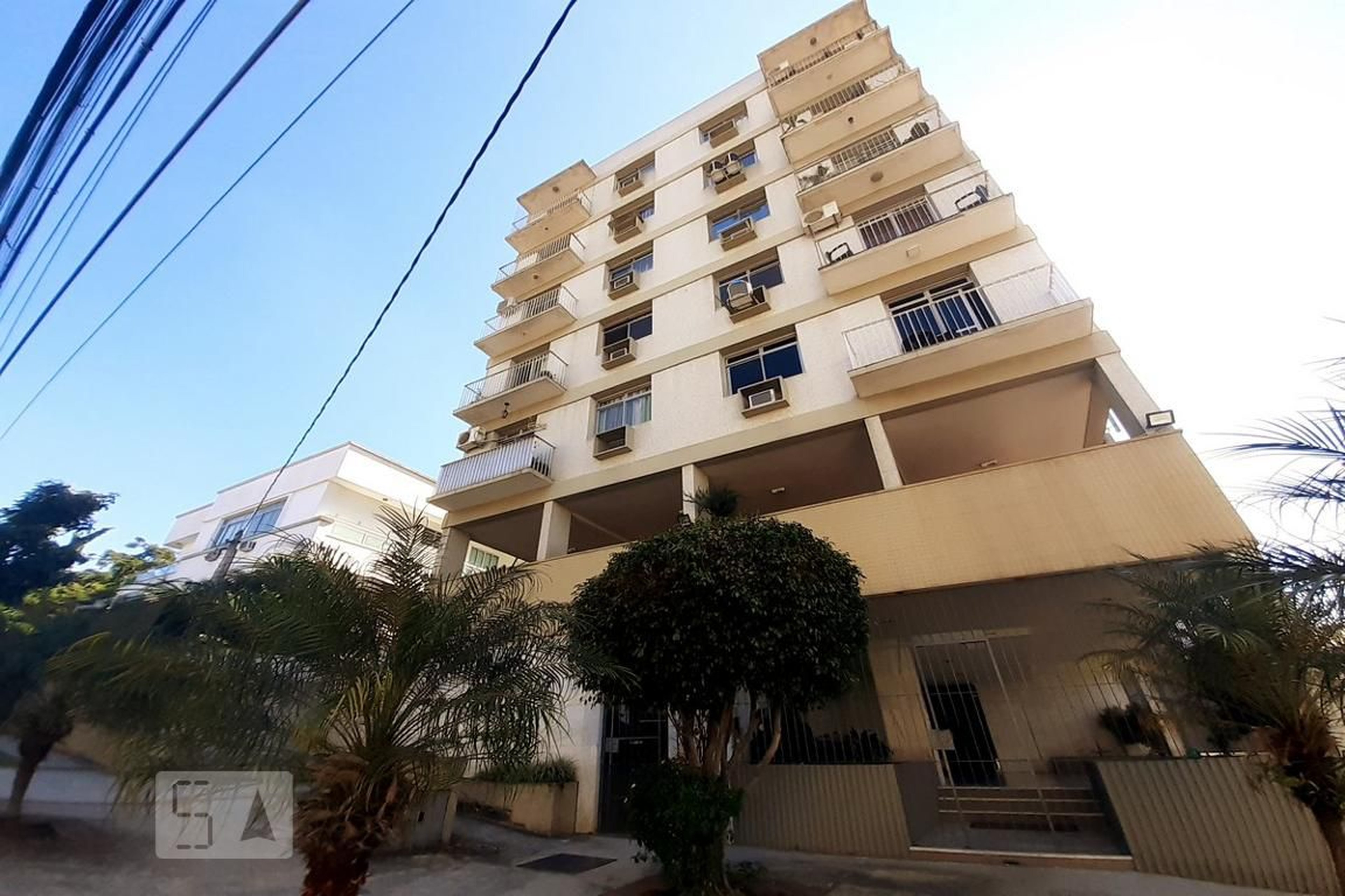 Fachada Condomínio em Rua Silva Rosa, 170