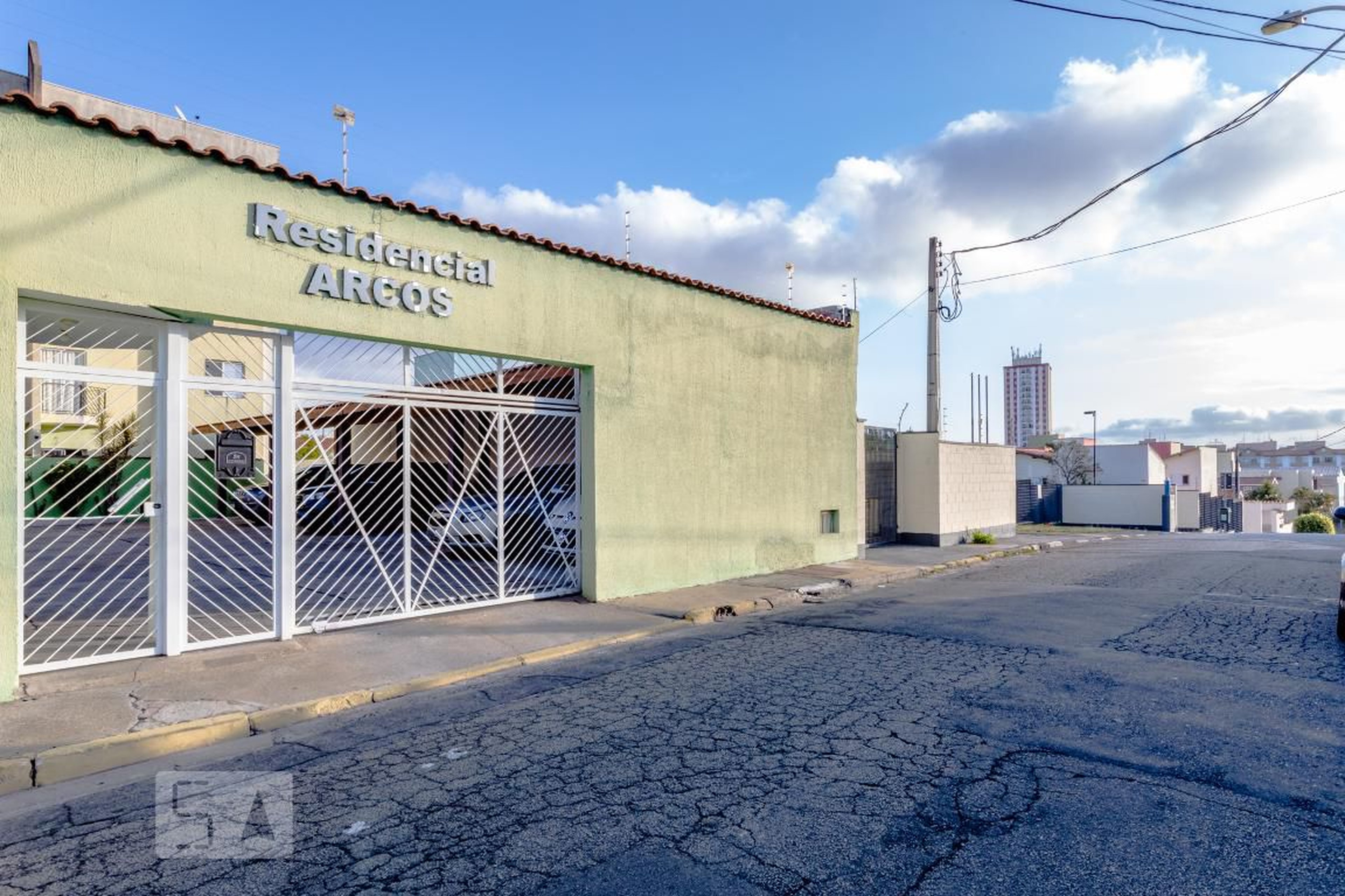 Fachada Condomínio em Rua Rosa Boratto, 91