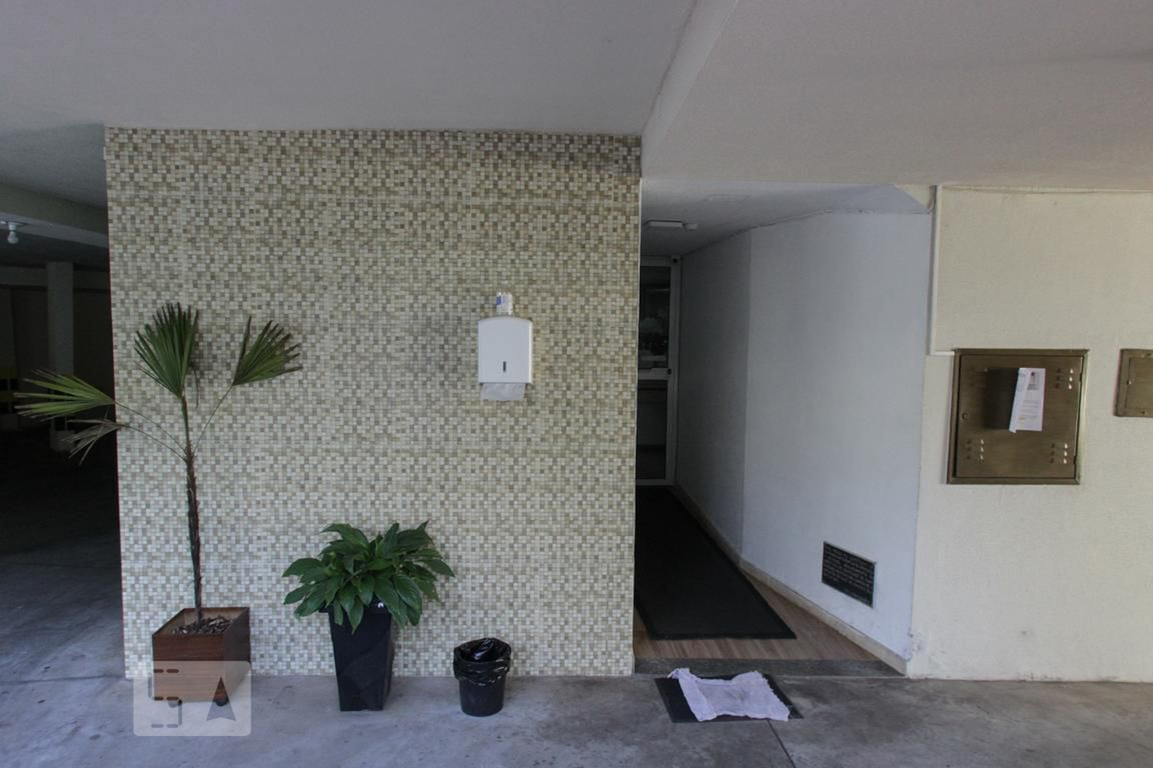 Entrada do Prédio - null