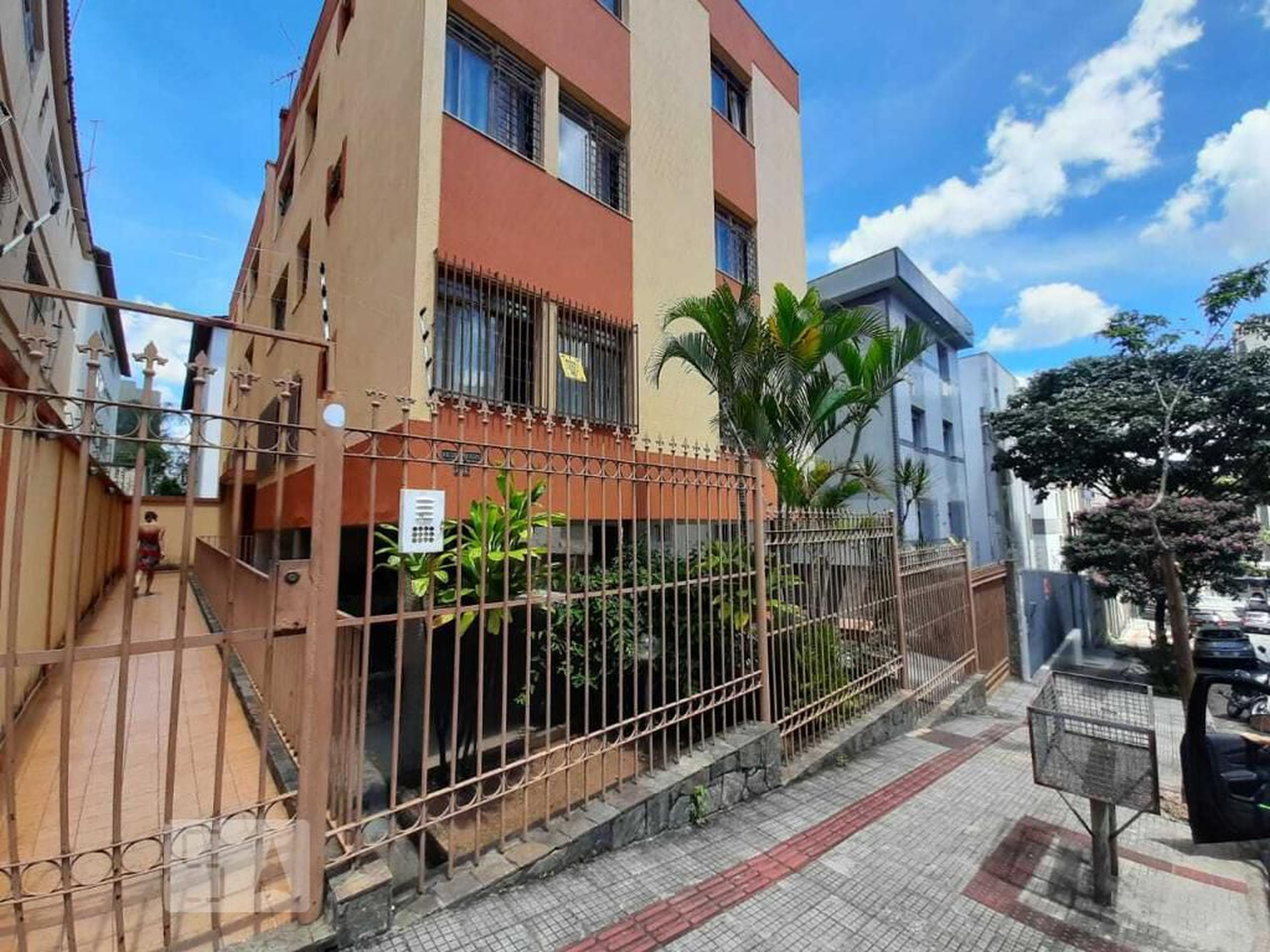 Fachada Condomínio em Rua Professor Pimenta da Veiga, 252