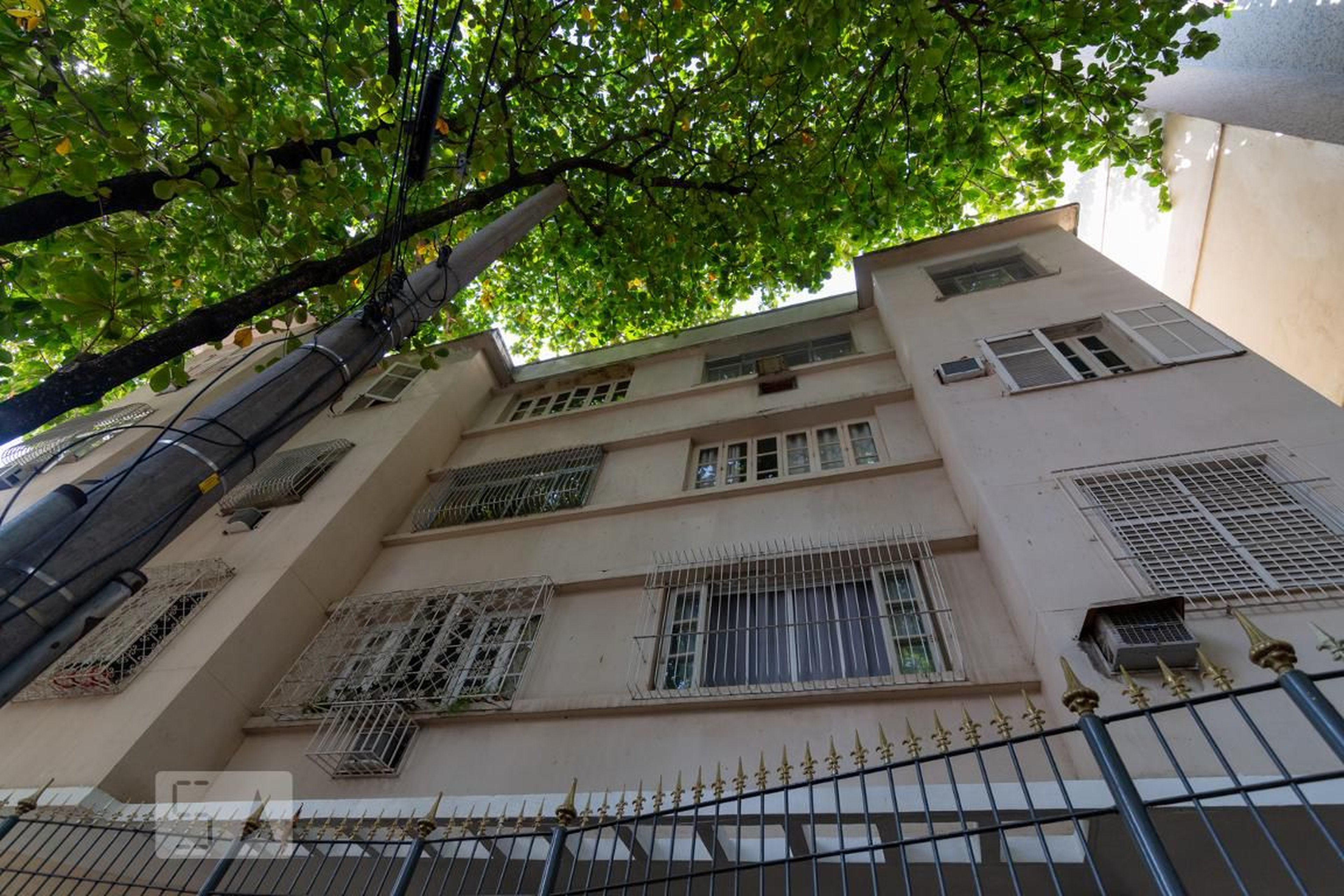 Fachada Condomínio em Rua Antônio Pinto da Mota, 110