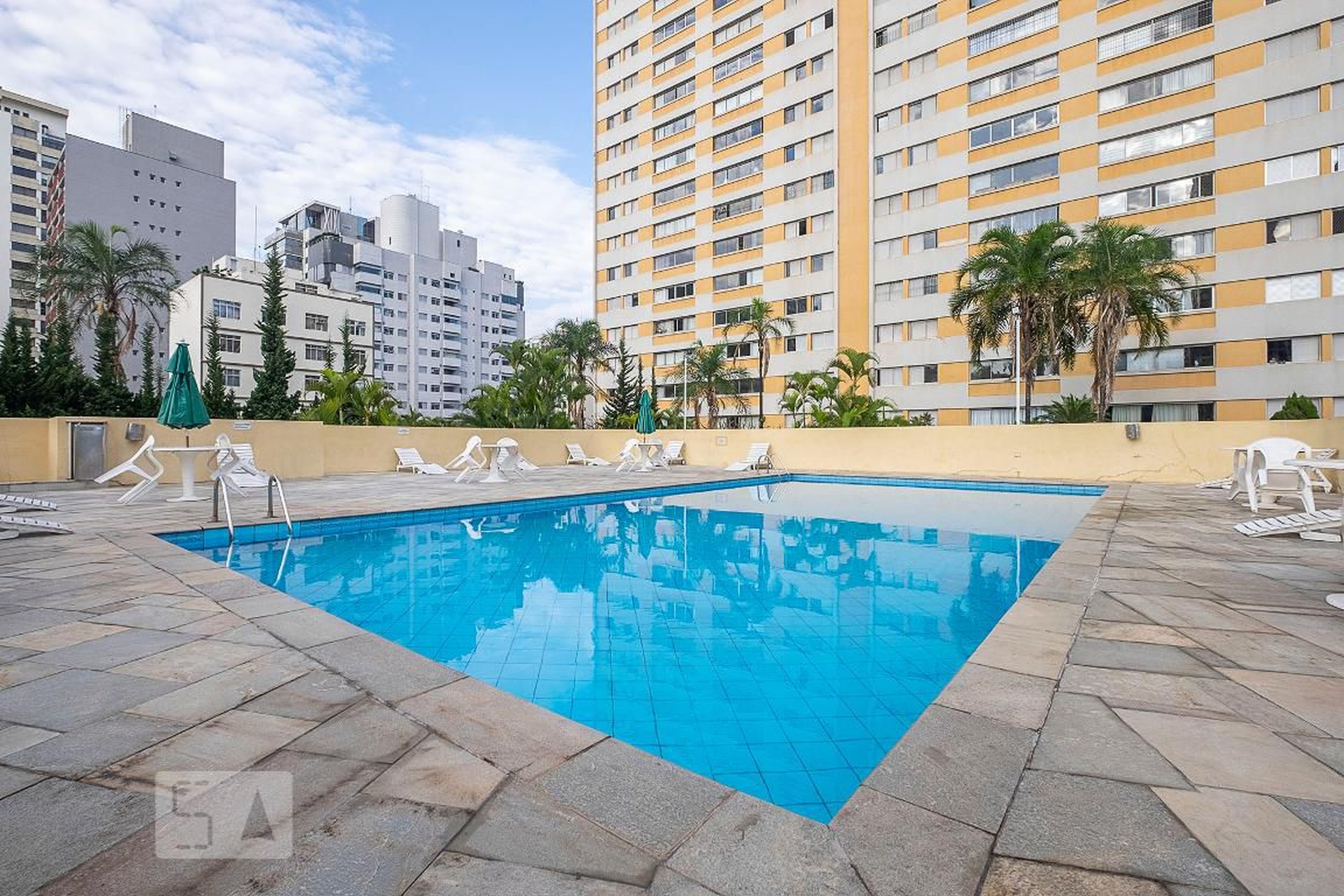 Piscina Adulto - Edifício Jardim Antilhas