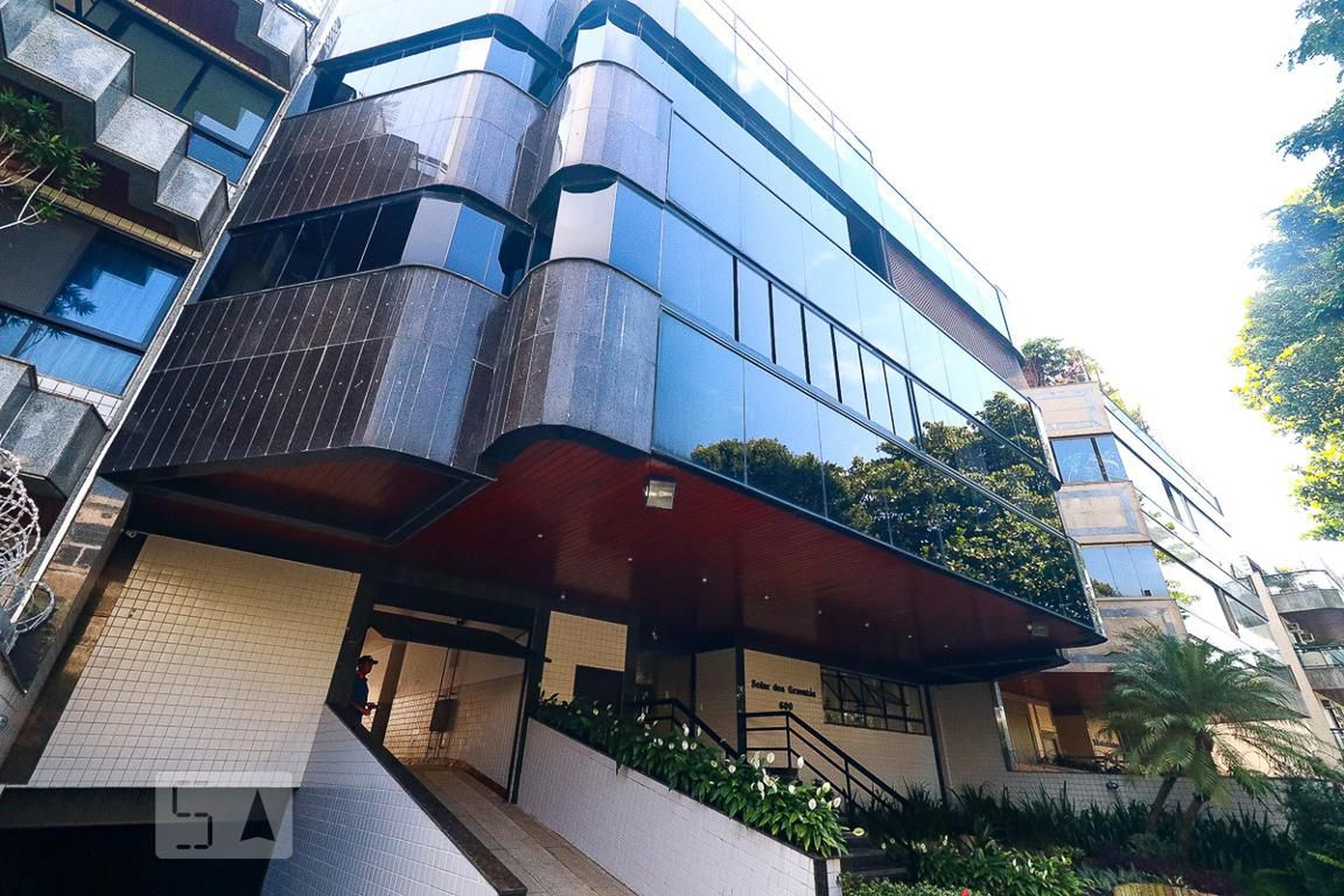 Fachada Edifício Solar dos Gravatás