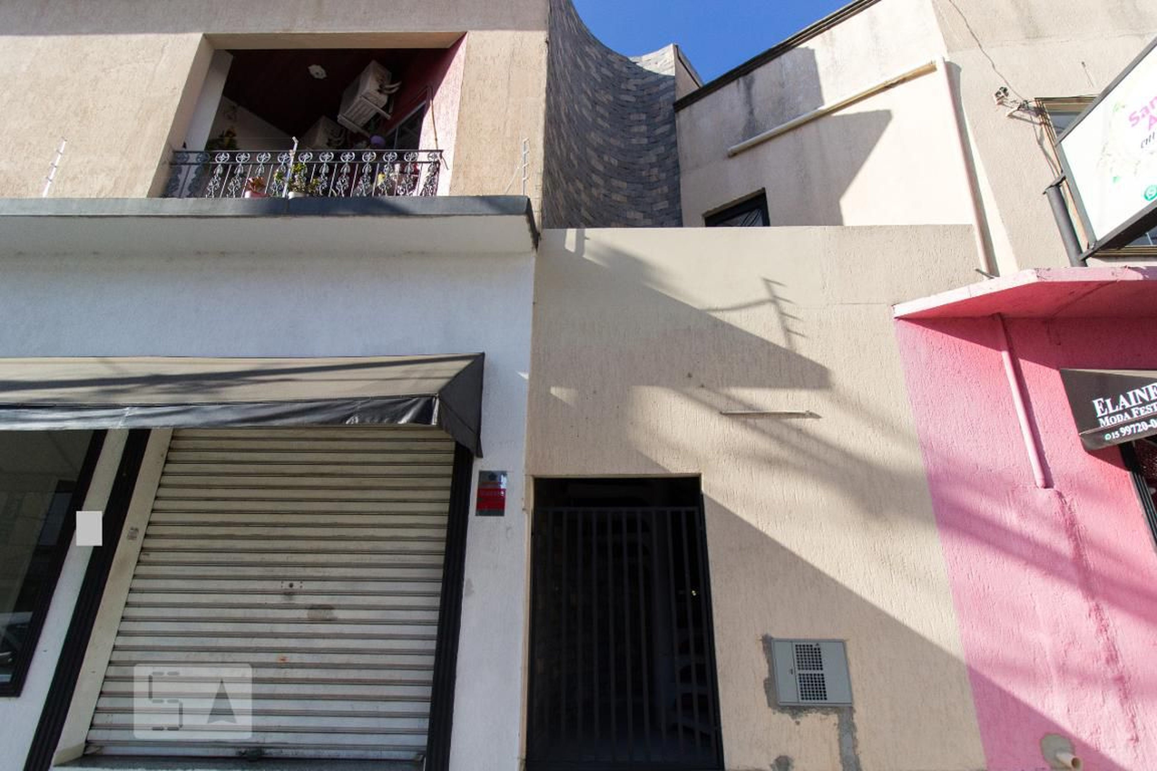 Fachada Condomínio em Rua da Penha, 95