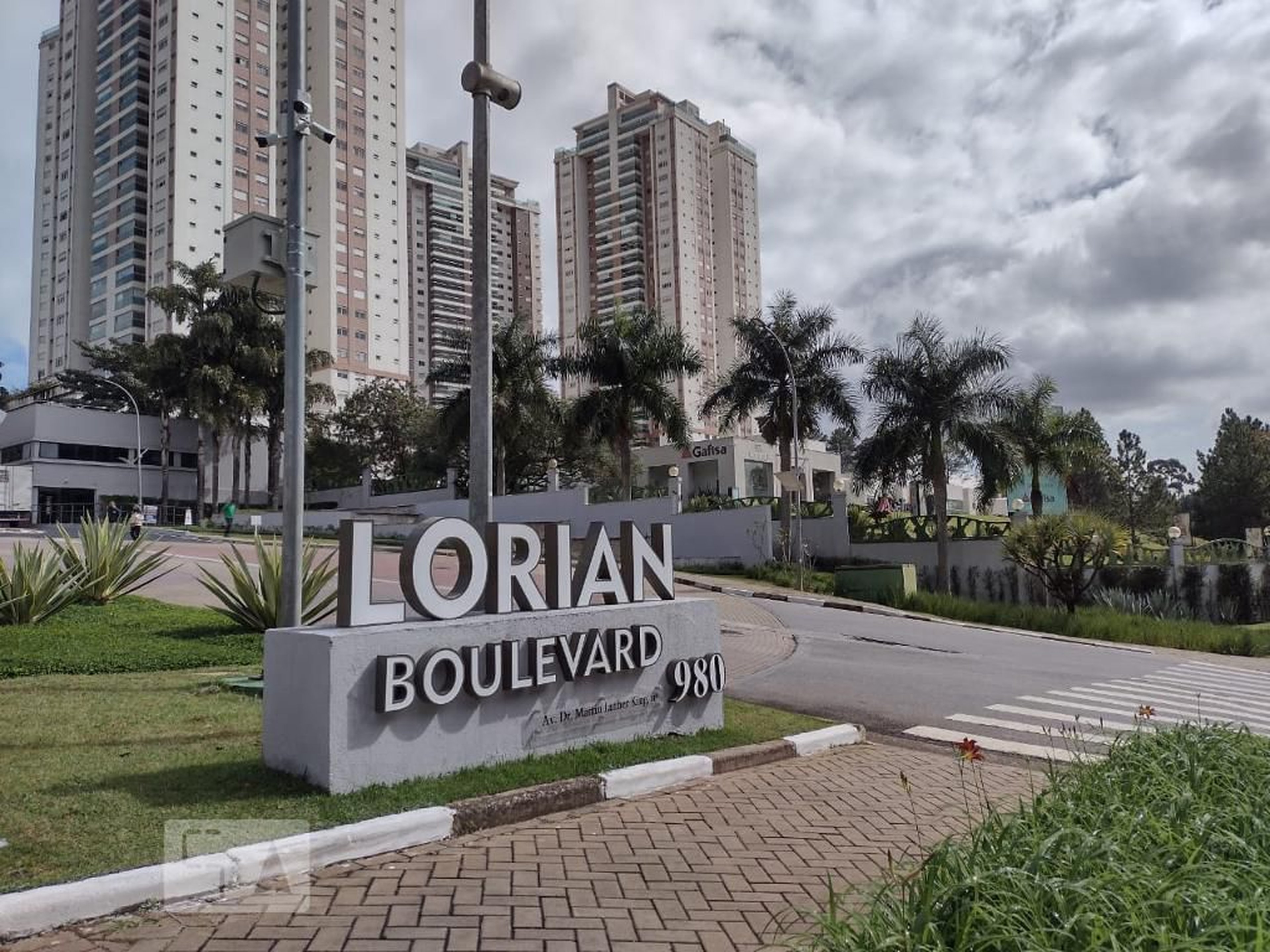 Fachada do Condomínio Condomínio Lorian Boulevard