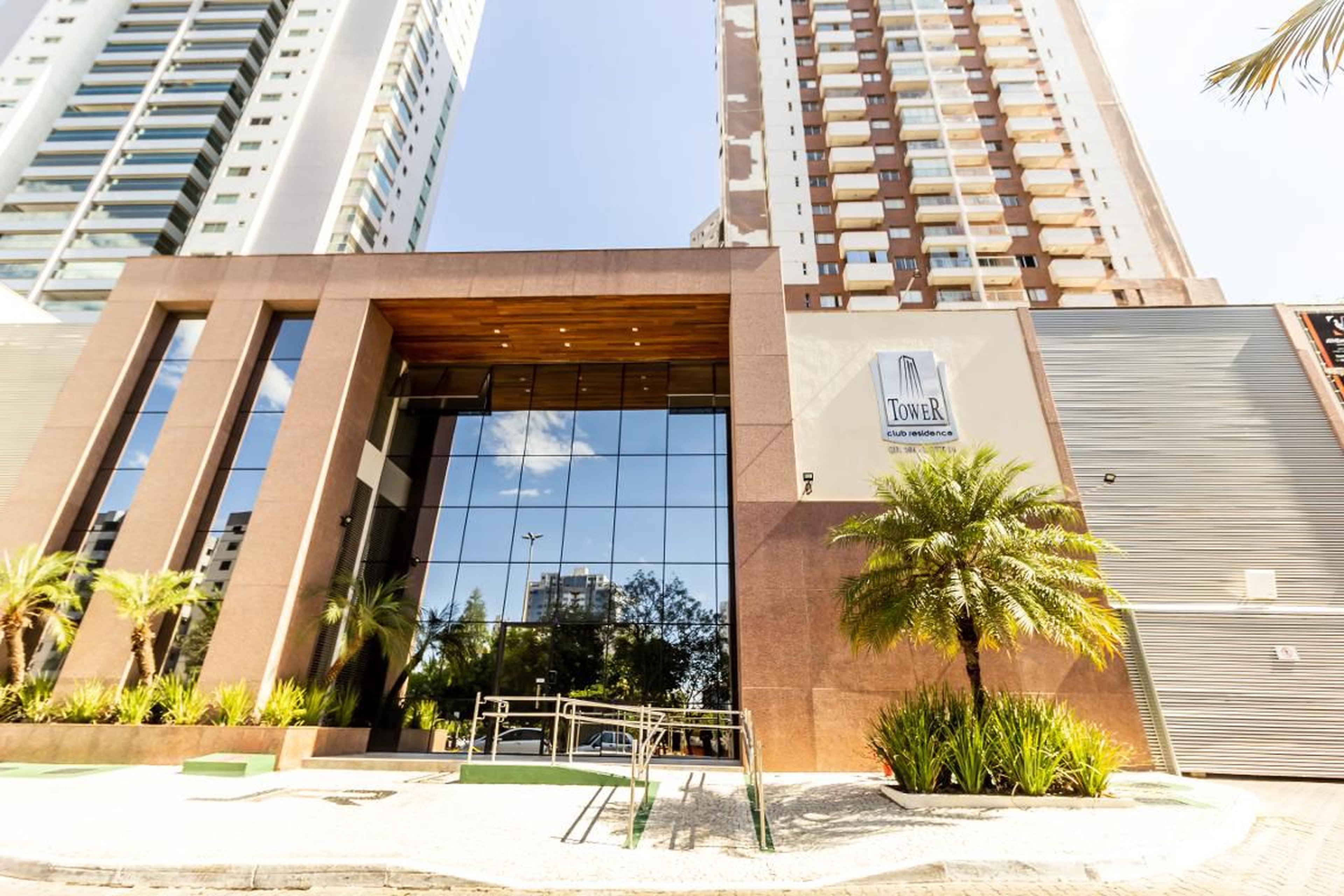 Fachada Condomínio em Quadra 206 Praça Tuim, Lote 10