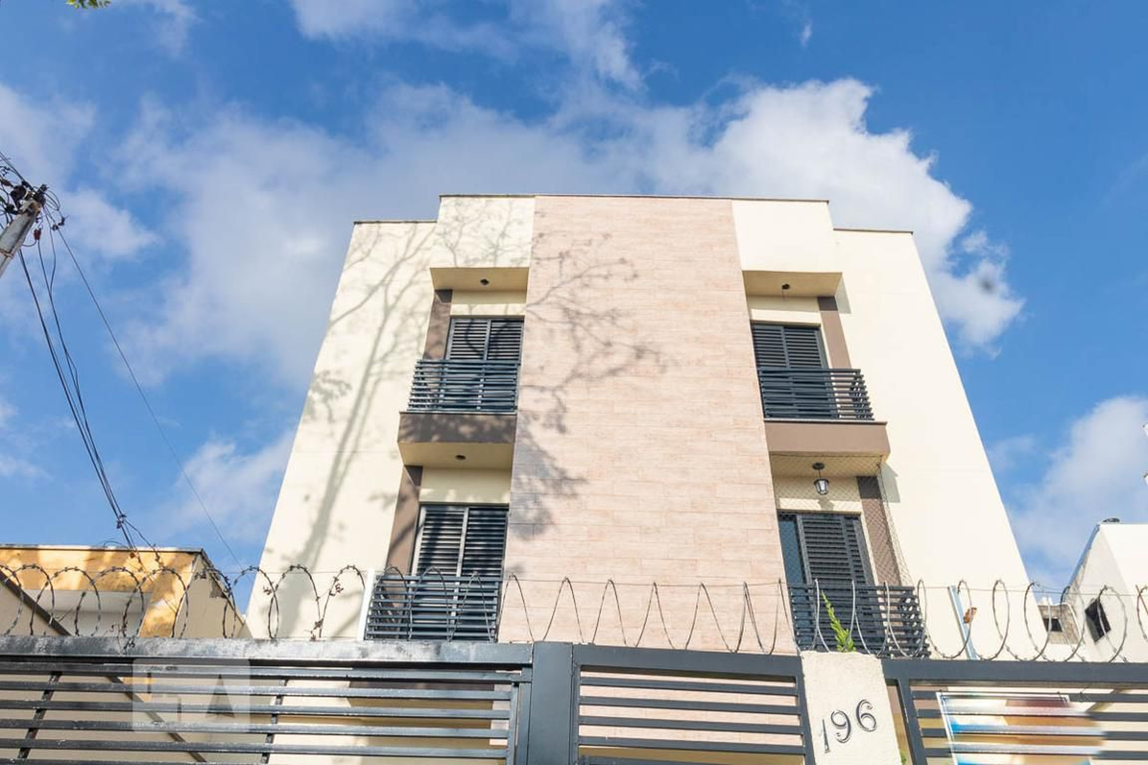 Fachada do Prédio Condomínio em Rua Rossini, 196